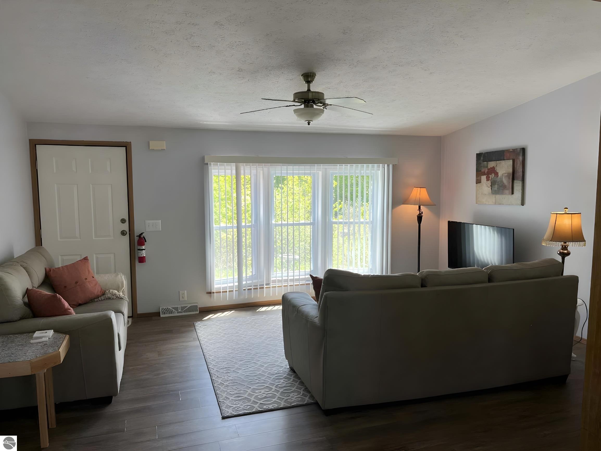 6141 E Hoxie Road, Cedar