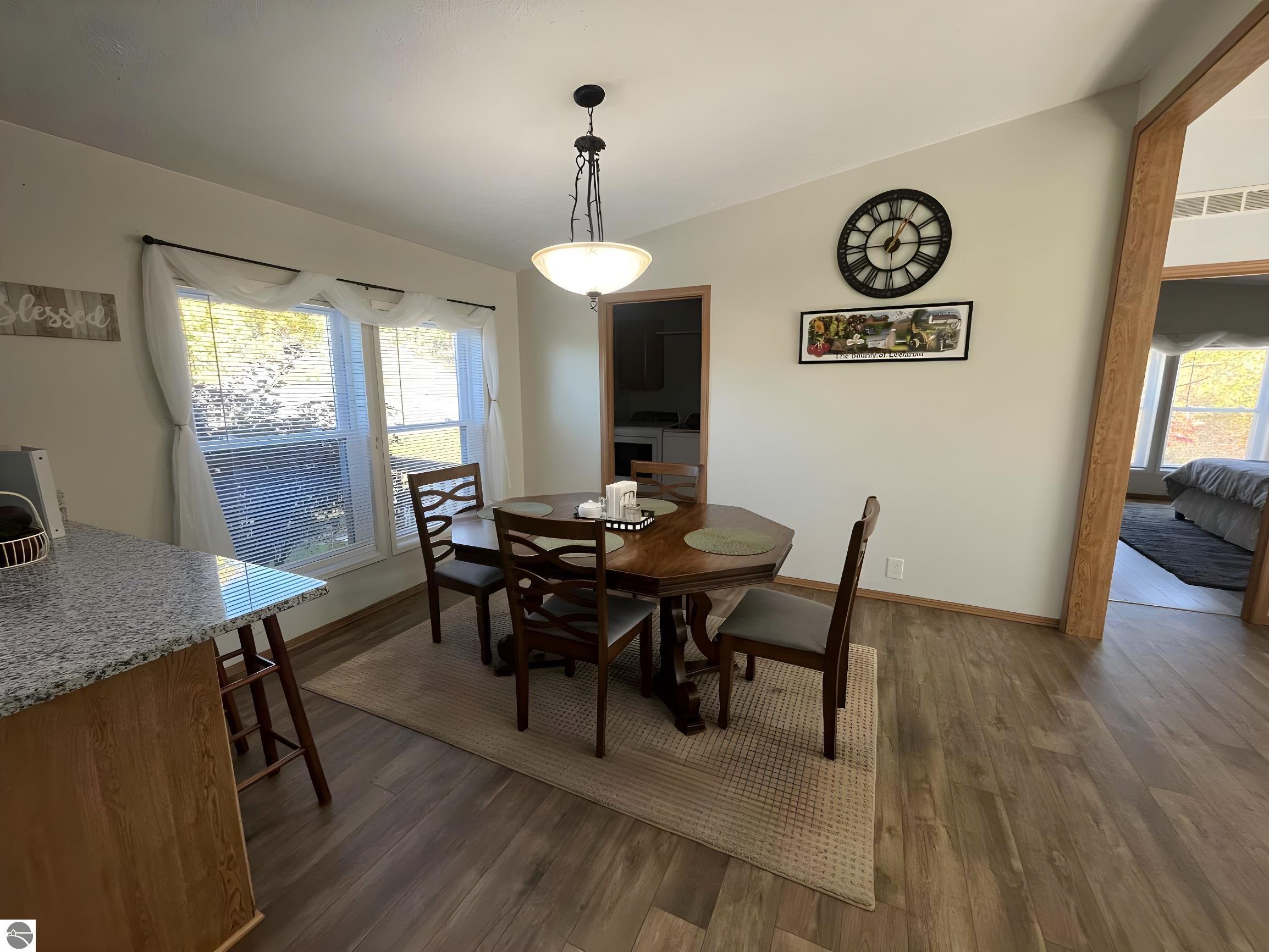 6141 E Hoxie Road, Cedar