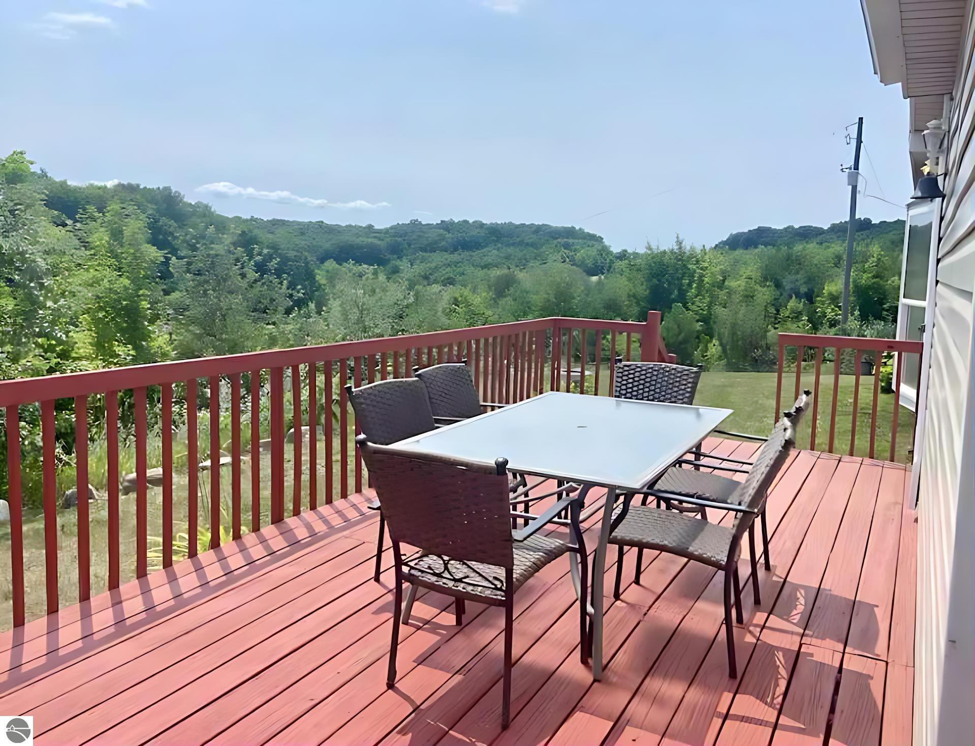 6141 E Hoxie Road, Cedar