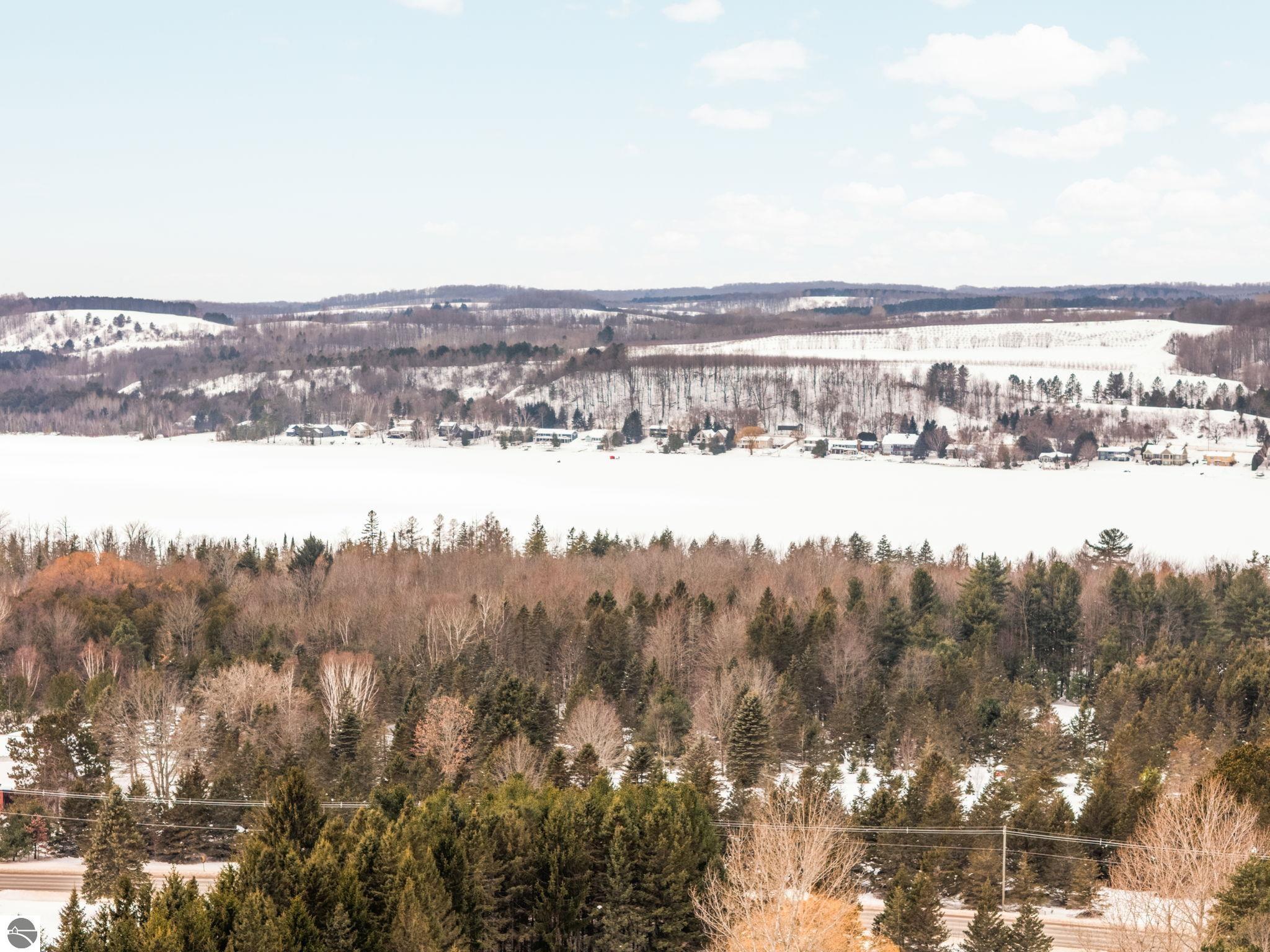 2075 S Lake Leelanau