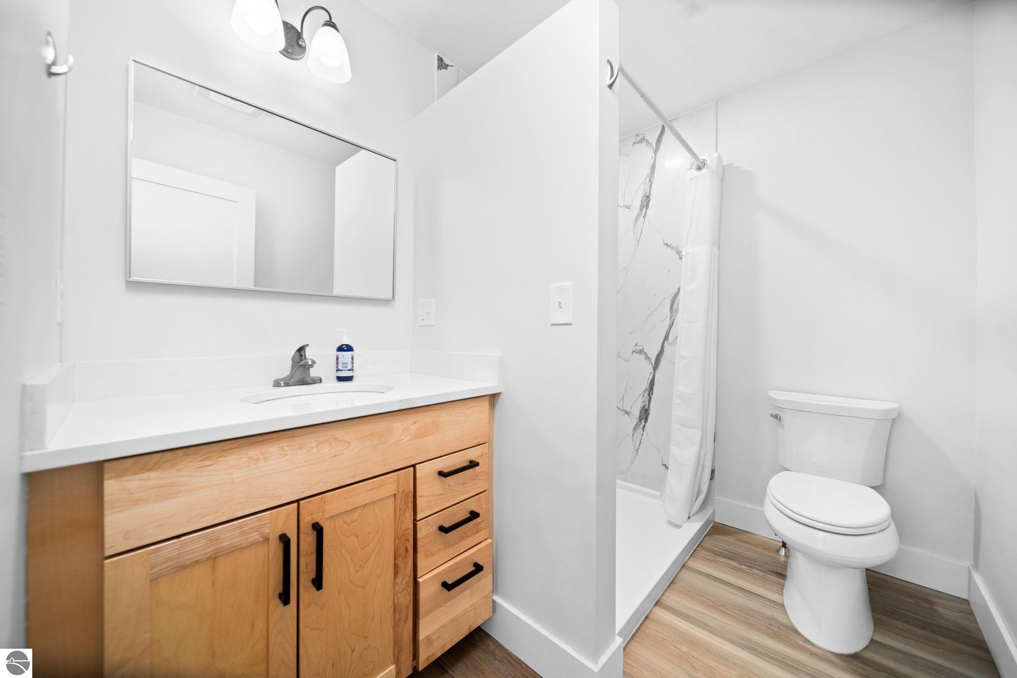 2075 S Lake Leelanau