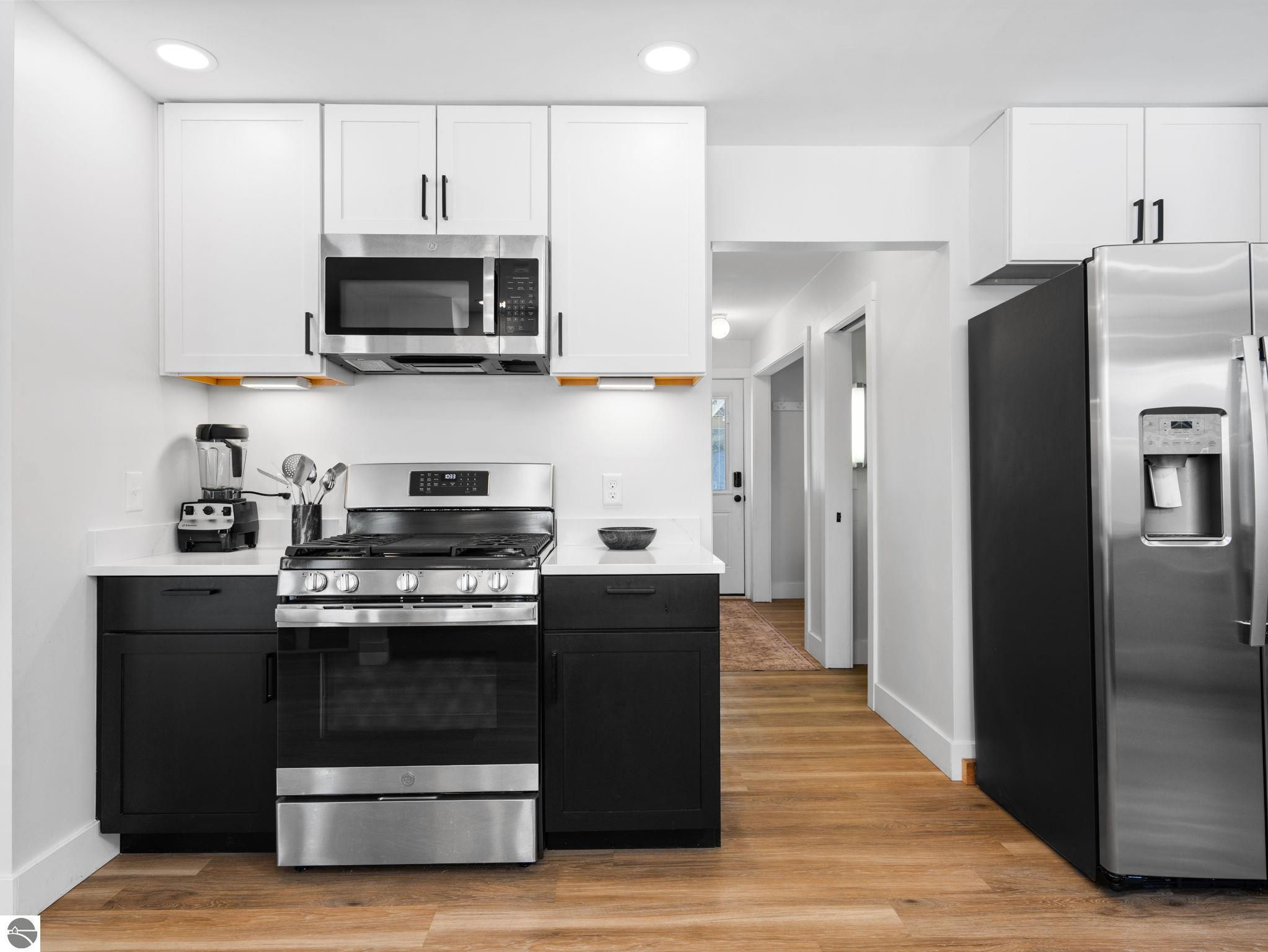 2075 S Lake Leelanau