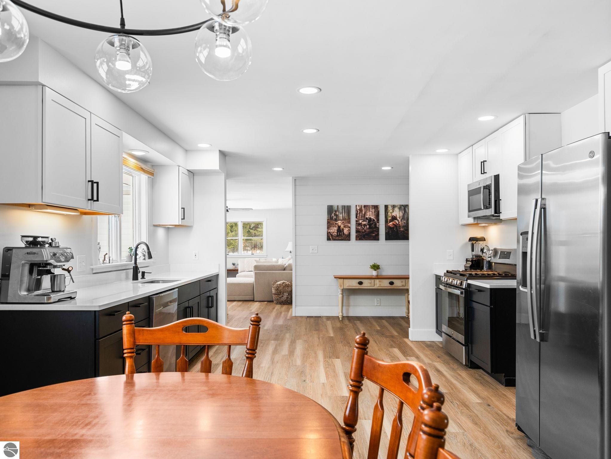 2075 S Lake Leelanau