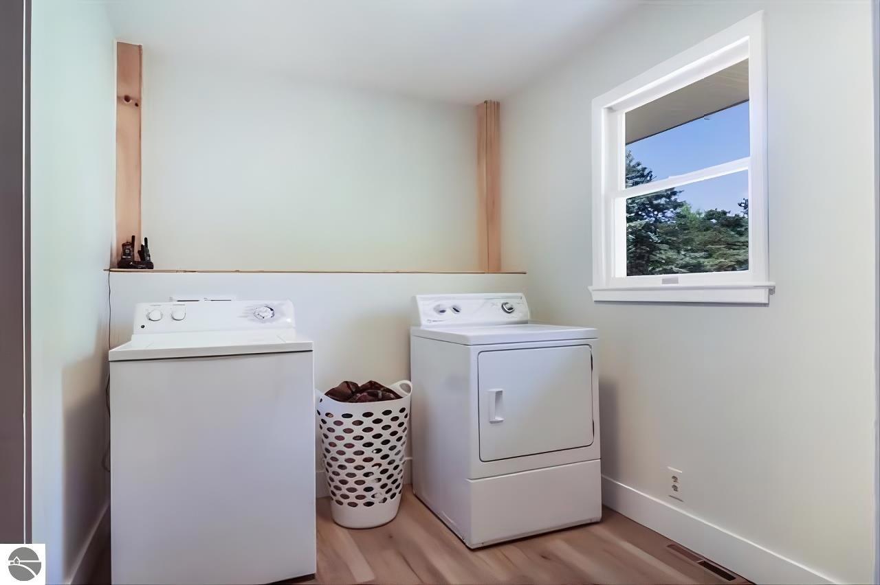 2075 S Lake Leelanau