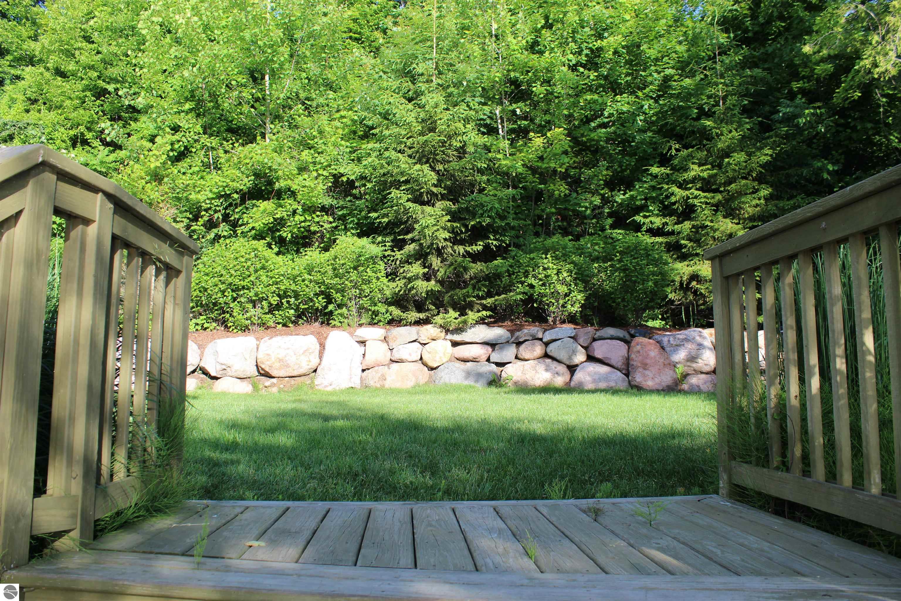 15985 Waters Edge