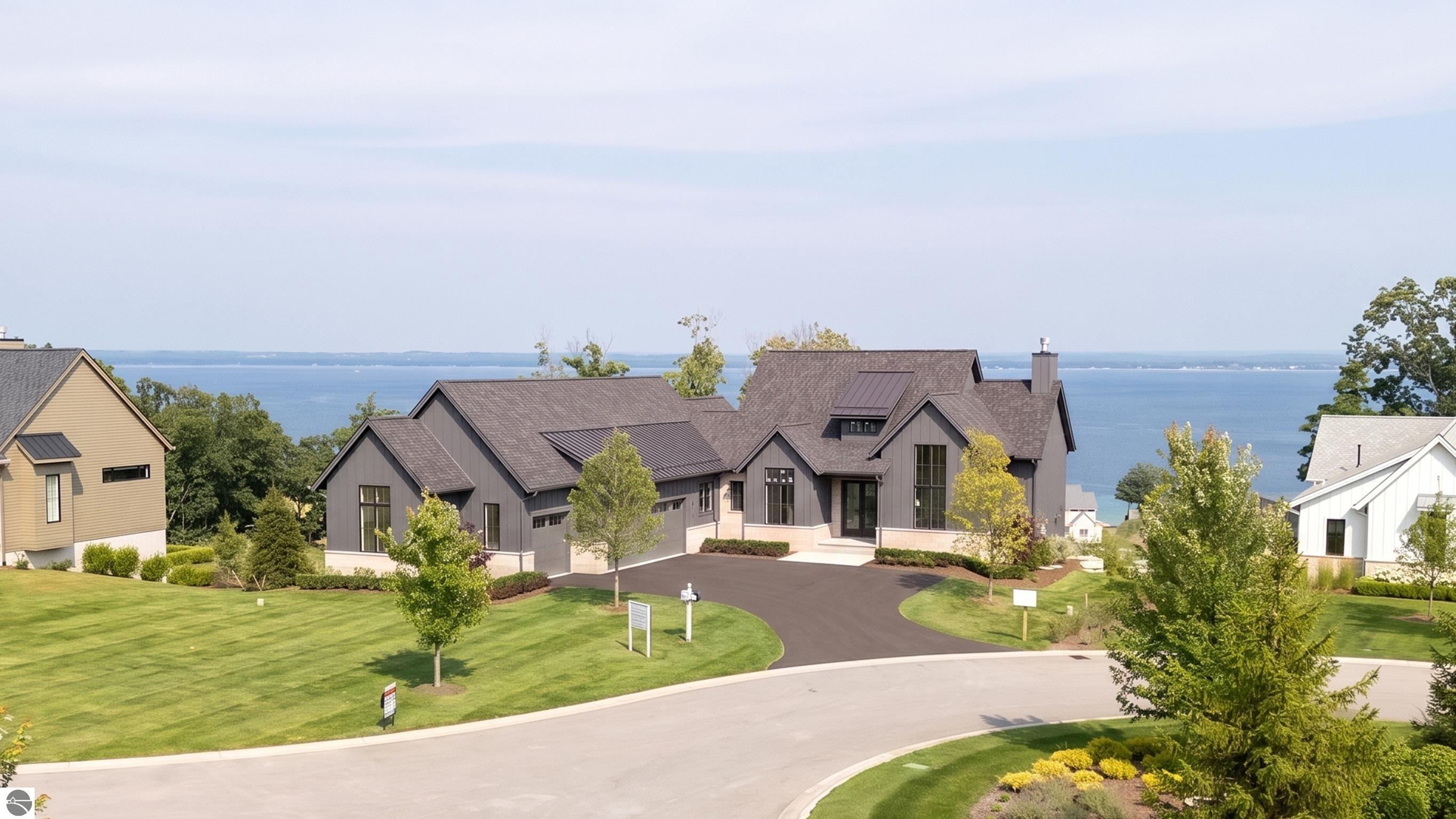 15985 Waters Edge