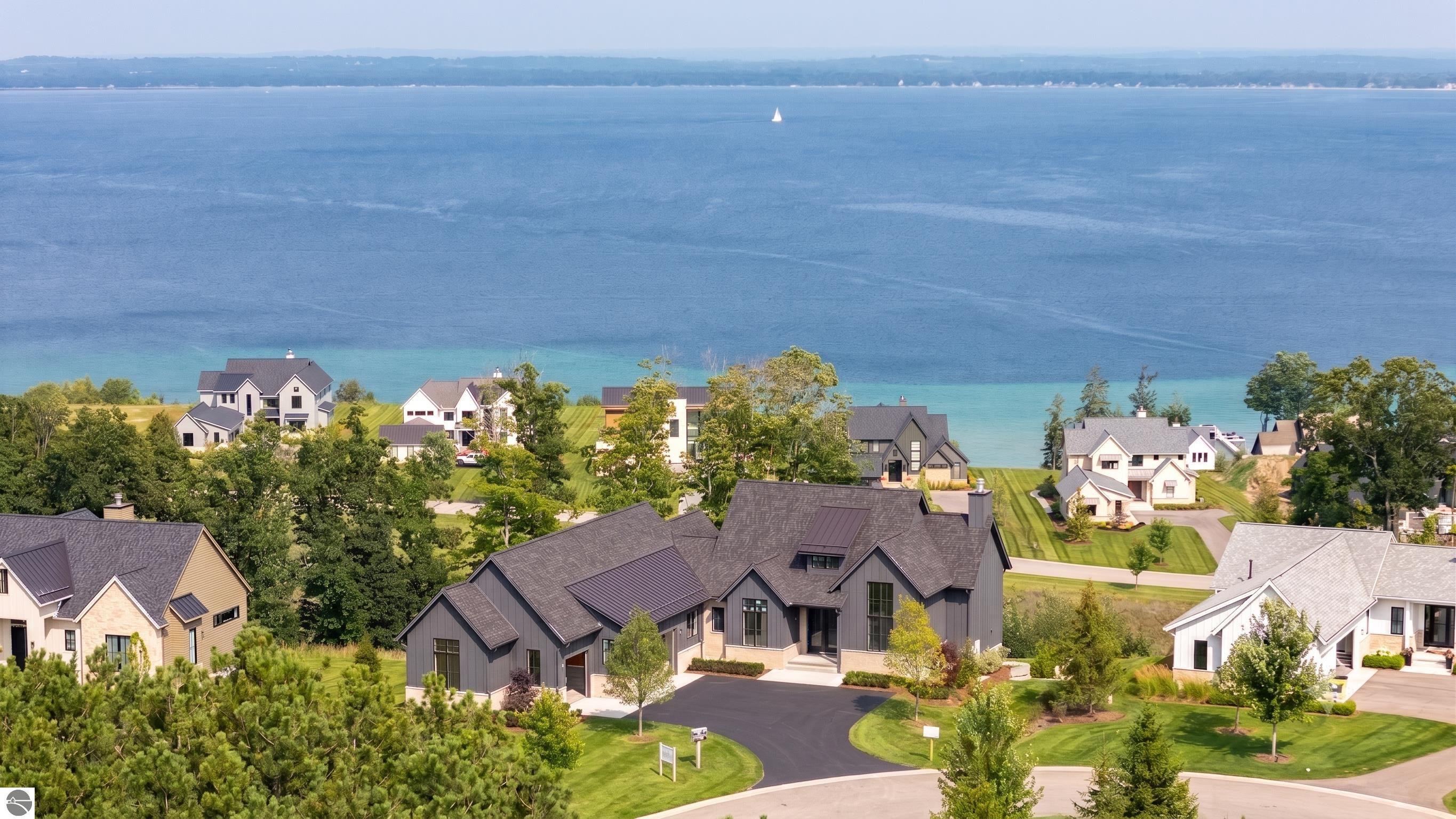 15985 Waters Edge