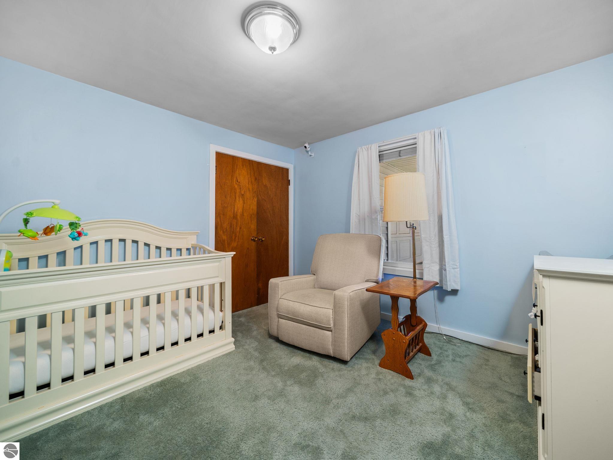 106 N Brownson