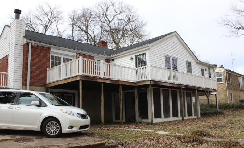 749 Florence Cir