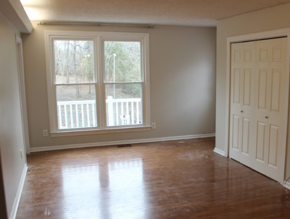 749 Florence Cir
