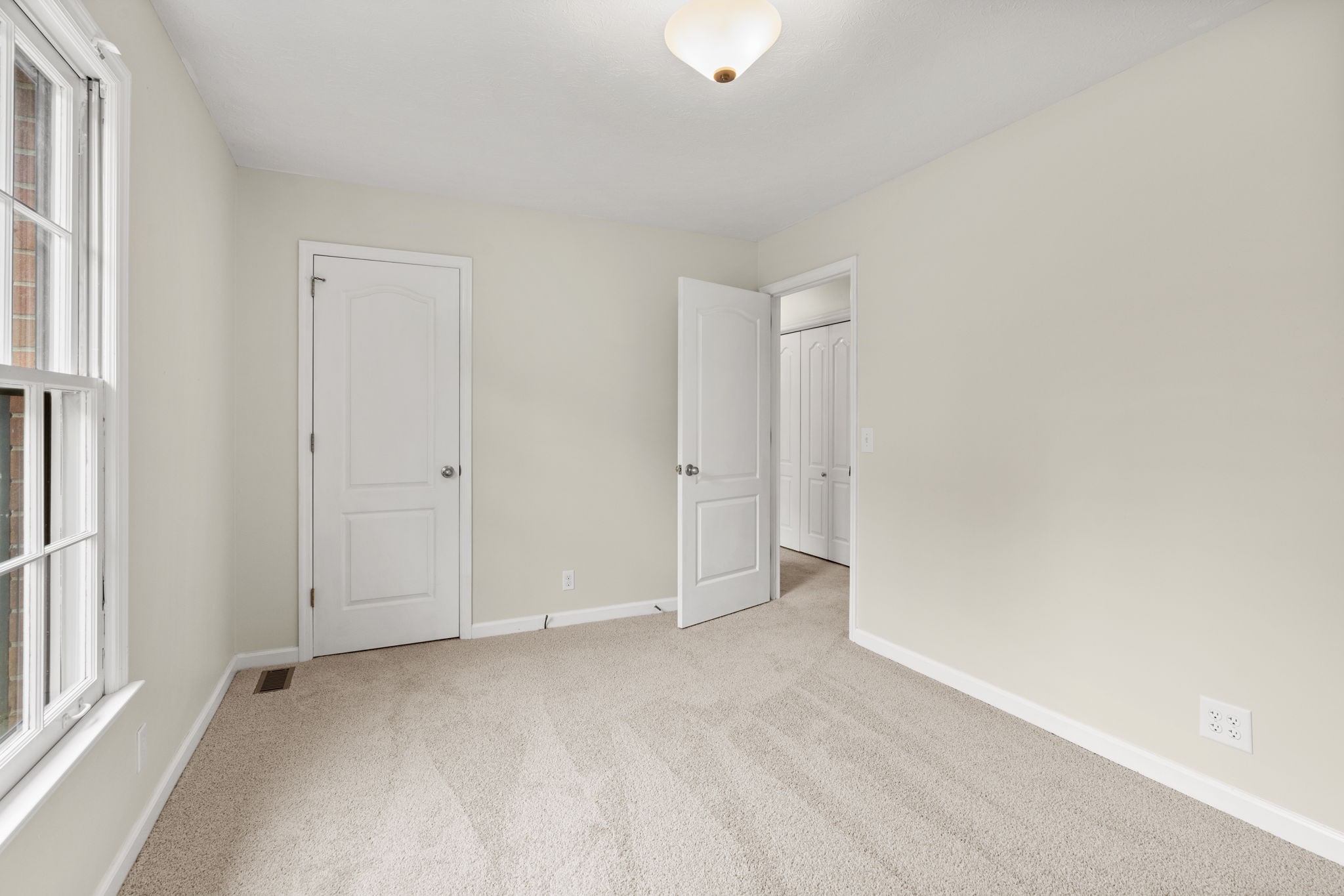108 Meadows Rd