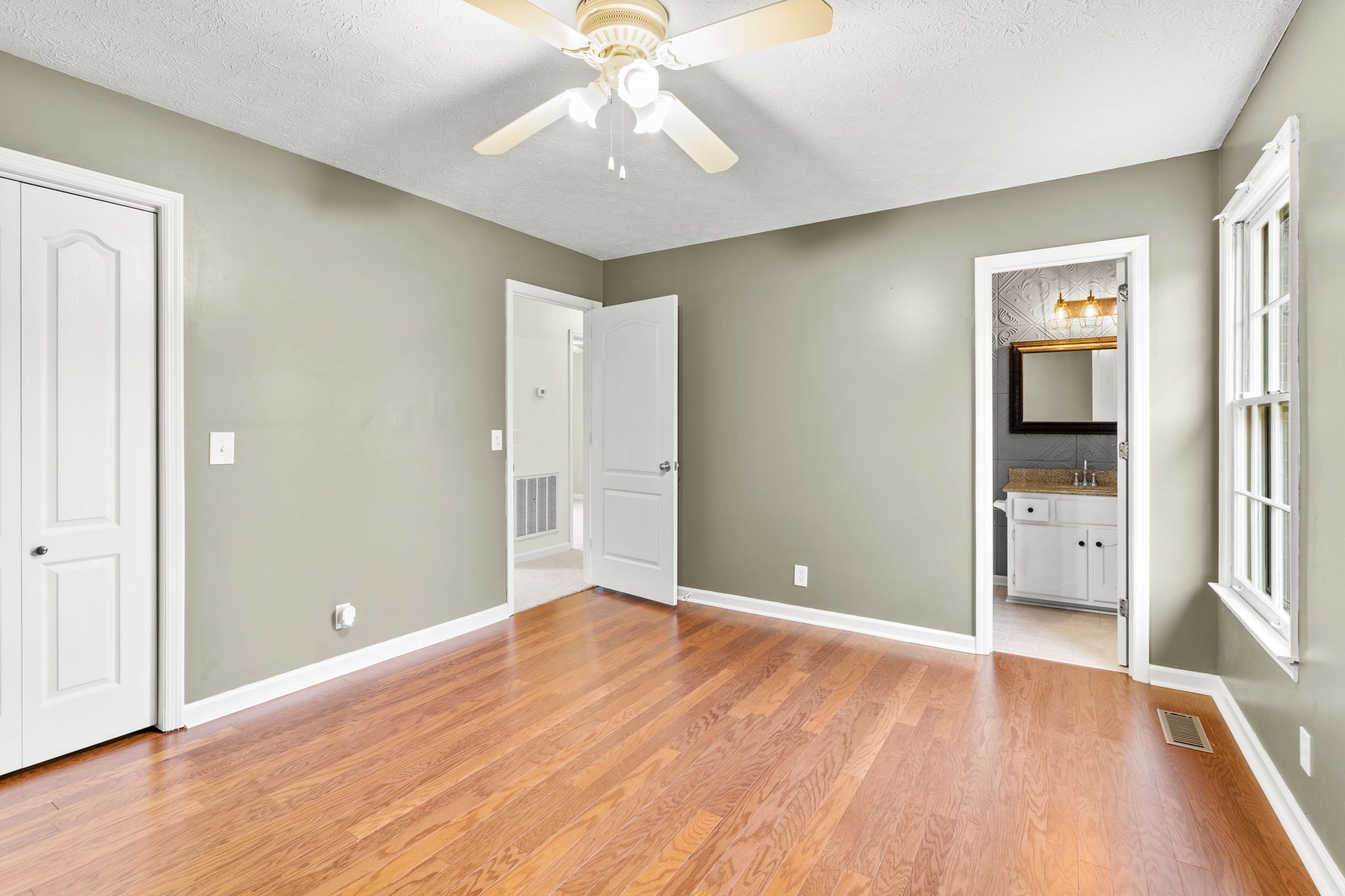 108 Meadows Rd