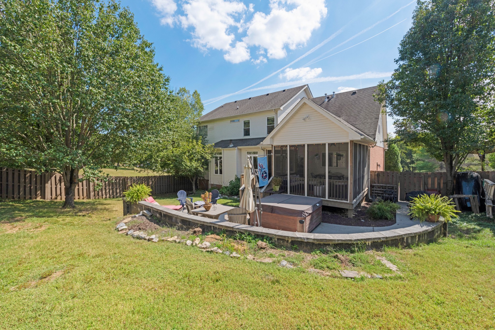 101 Yvonne Ct