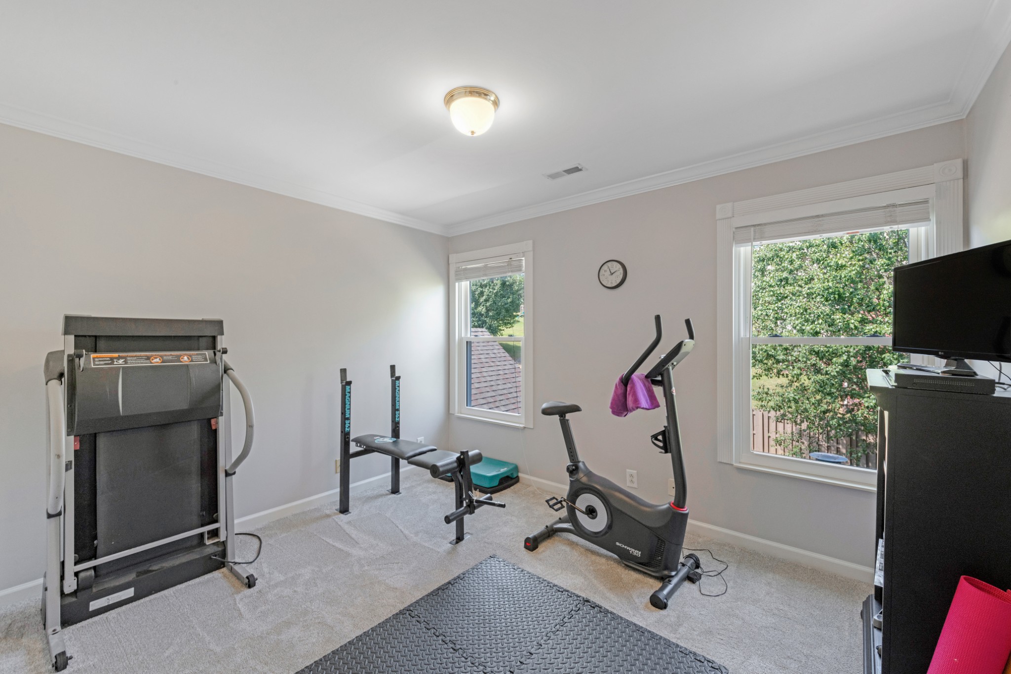 101 Yvonne Ct