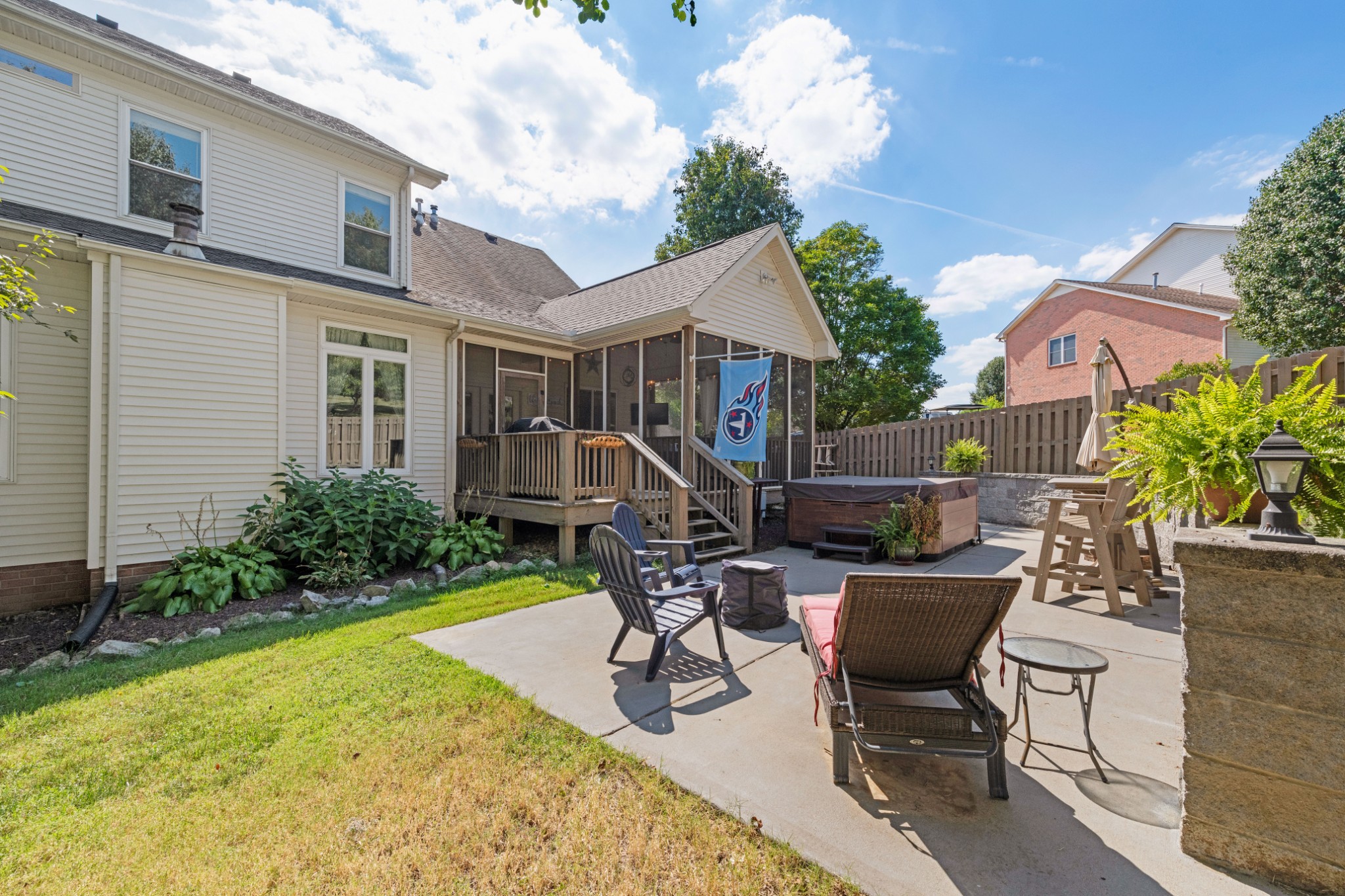 101 Yvonne Ct