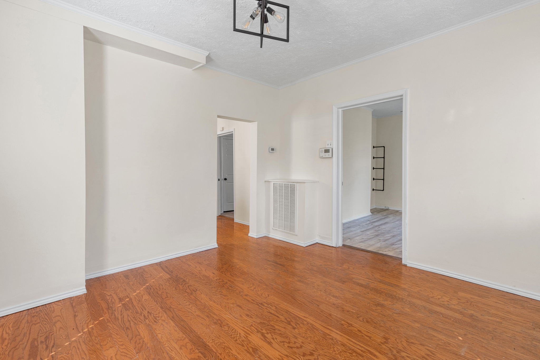 2233 Grandview Ave