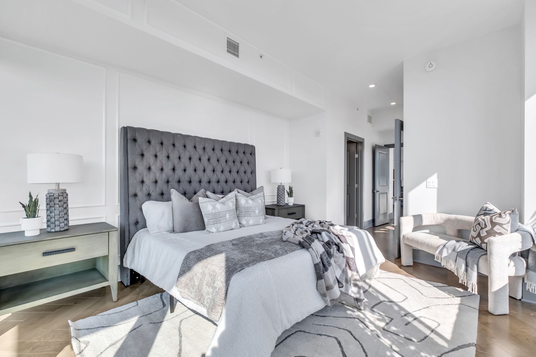 1616 West End Ave Unit: 1601