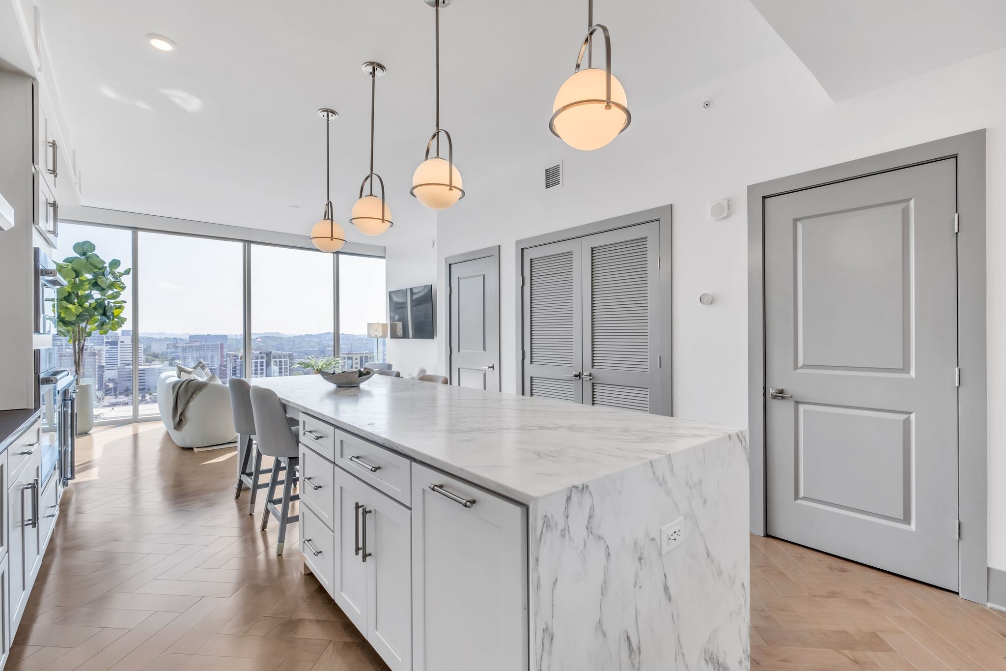 1616 West End Ave Unit: 1601