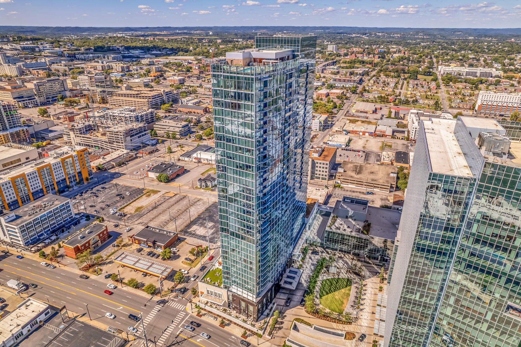 1616 West End Ave Unit: 1601