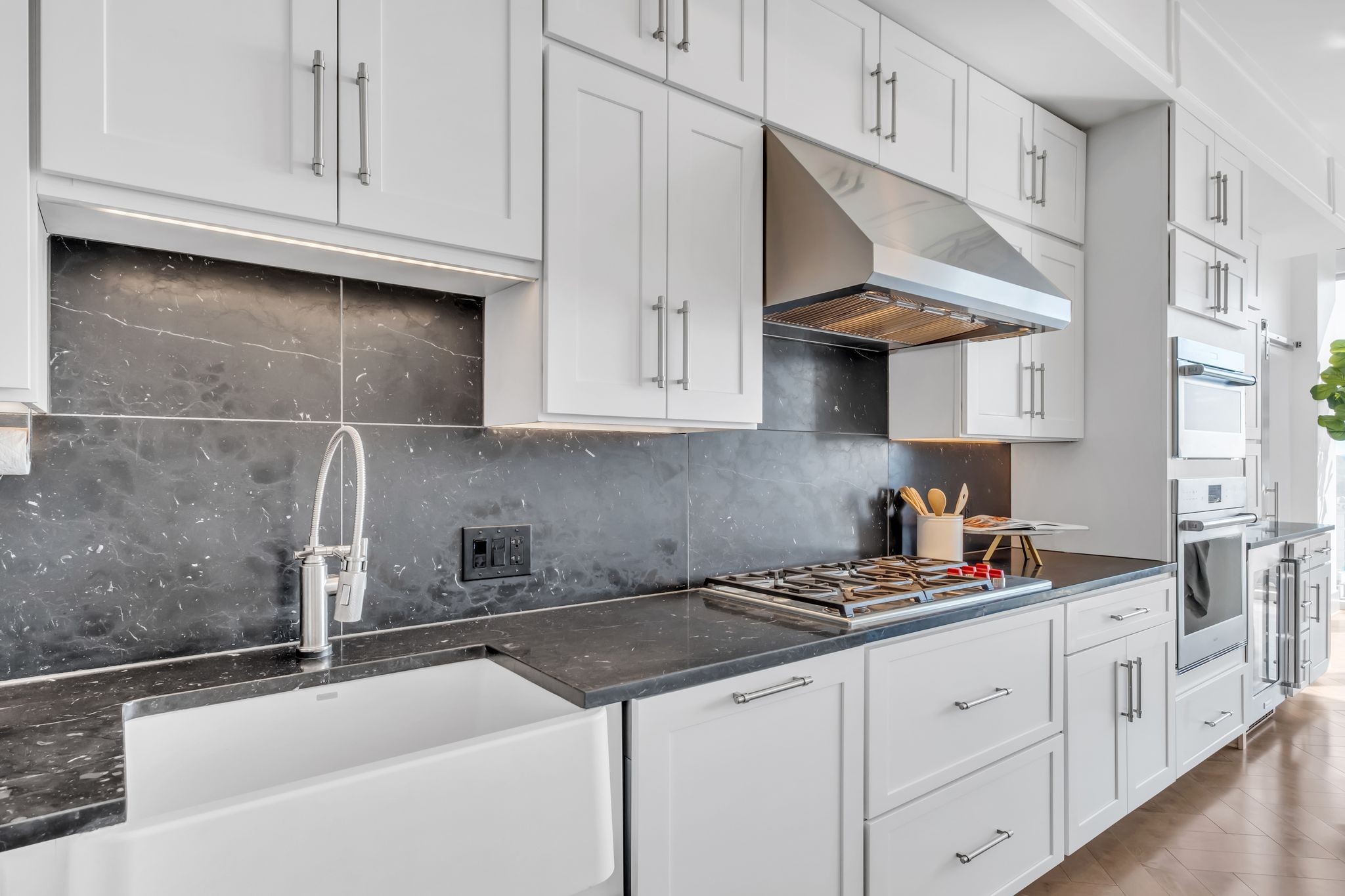 1616 West End Ave Unit: 1601