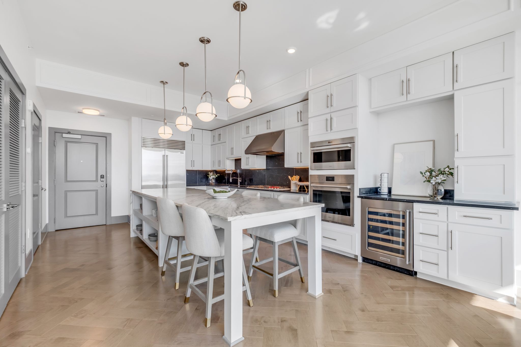 1616 West End Ave Unit: 1601