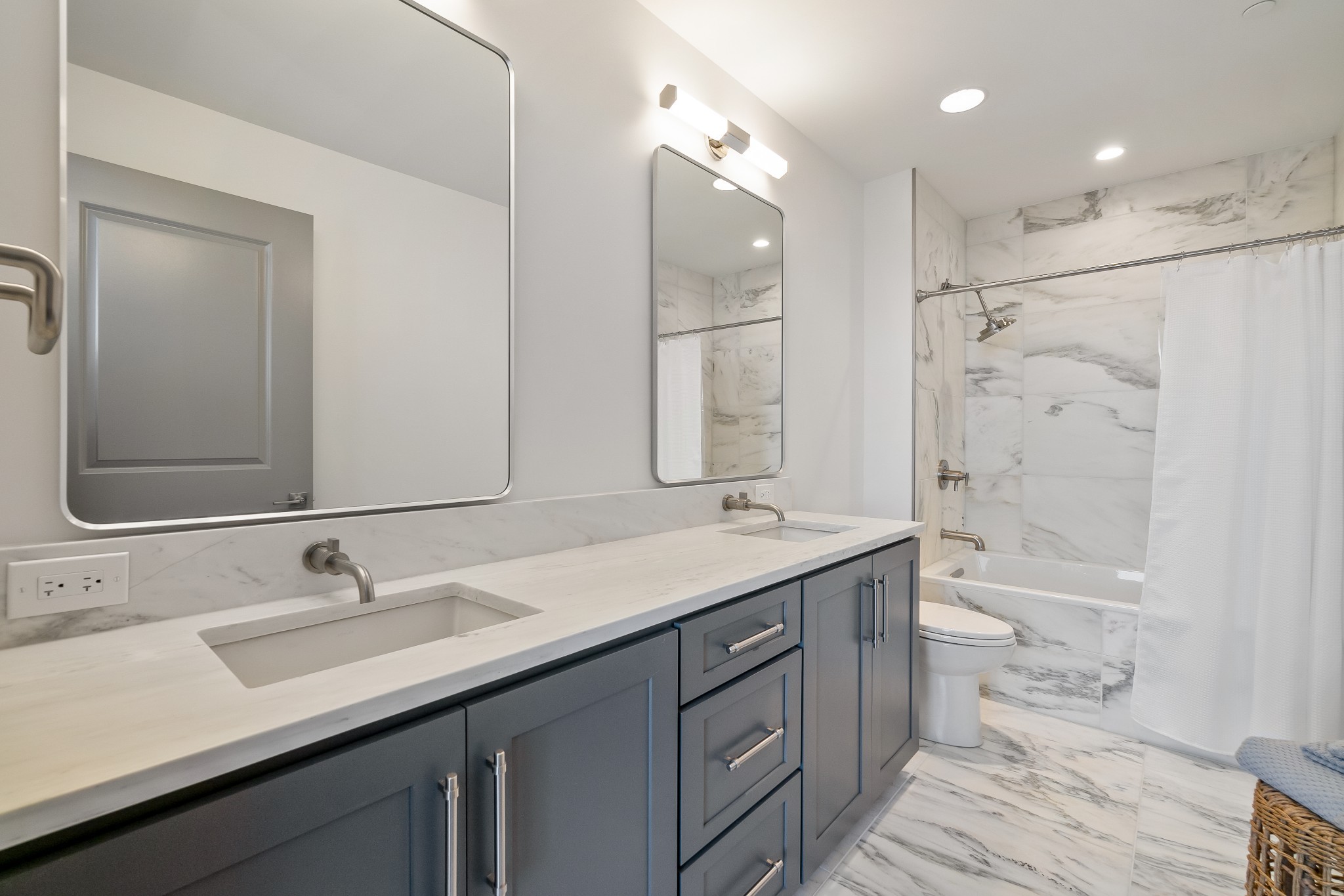 1616 West End Ave Unit: 3007