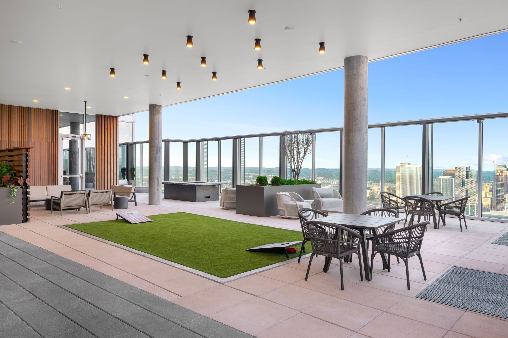 1616 West End Ave Unit: 2406