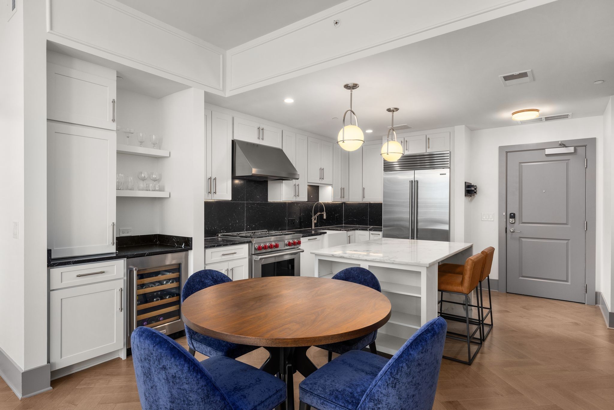 1616 West End Ave Unit: 2406