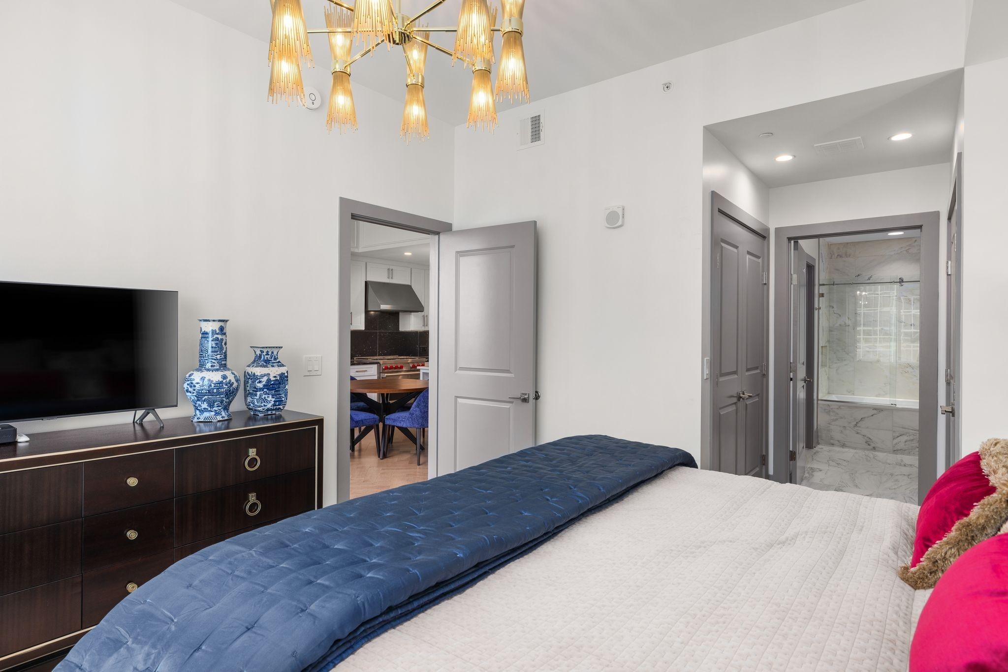 1616 West End Ave Unit: 2406