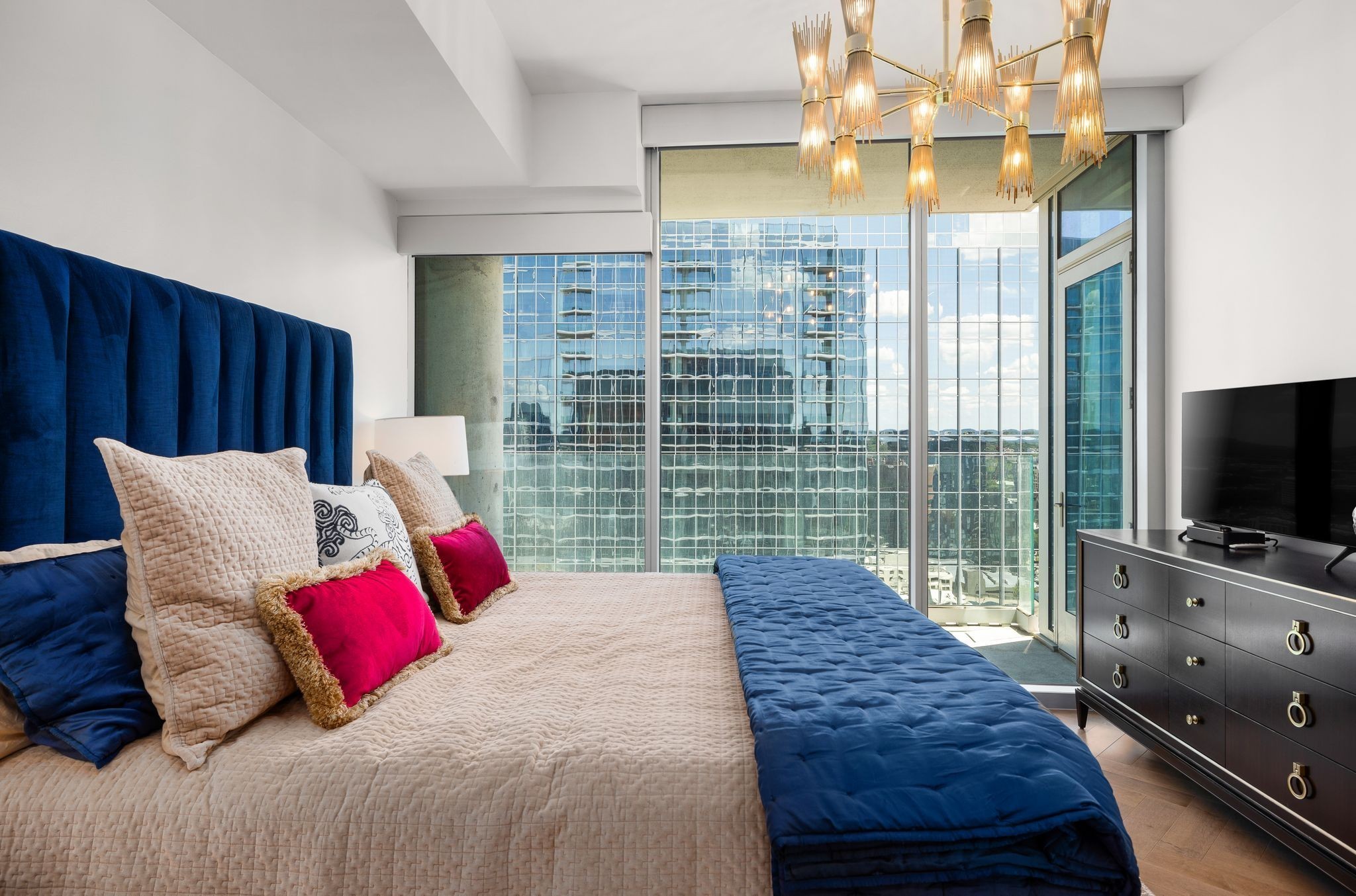 1616 West End Ave Unit: 2406