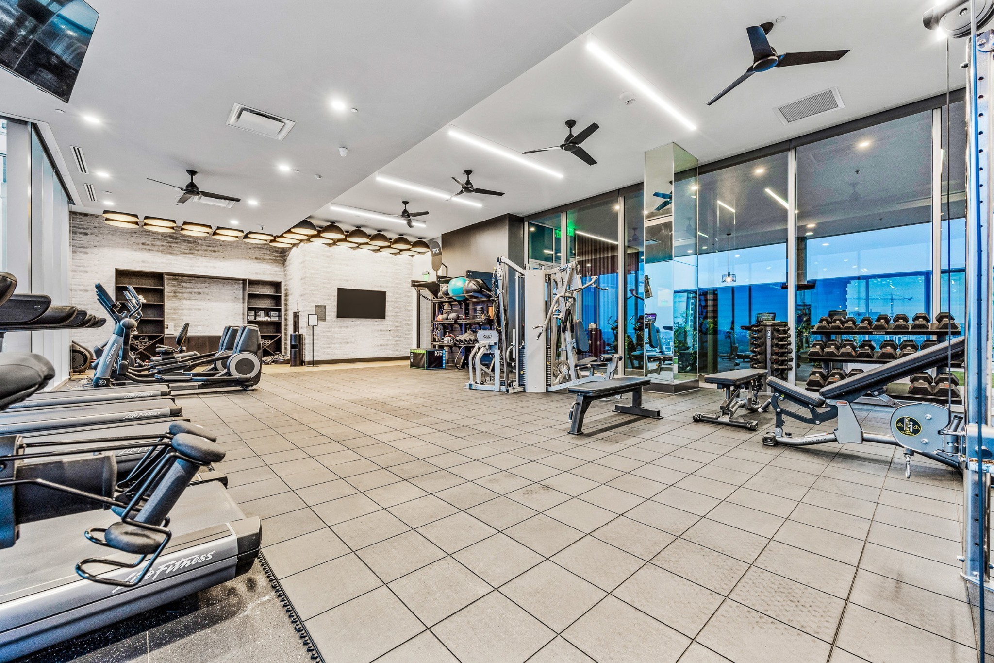 1616 West End Ave Unit: 2406