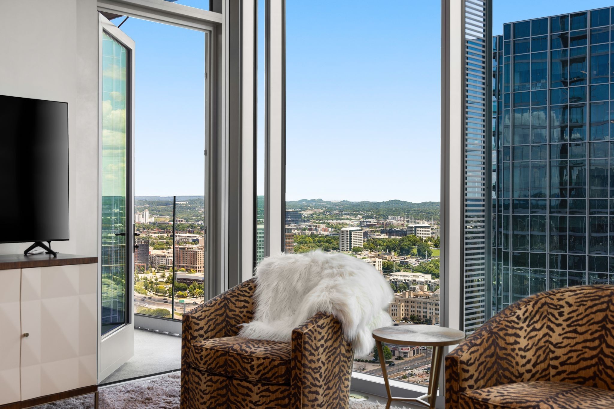 1616 West End Ave Unit: 2406