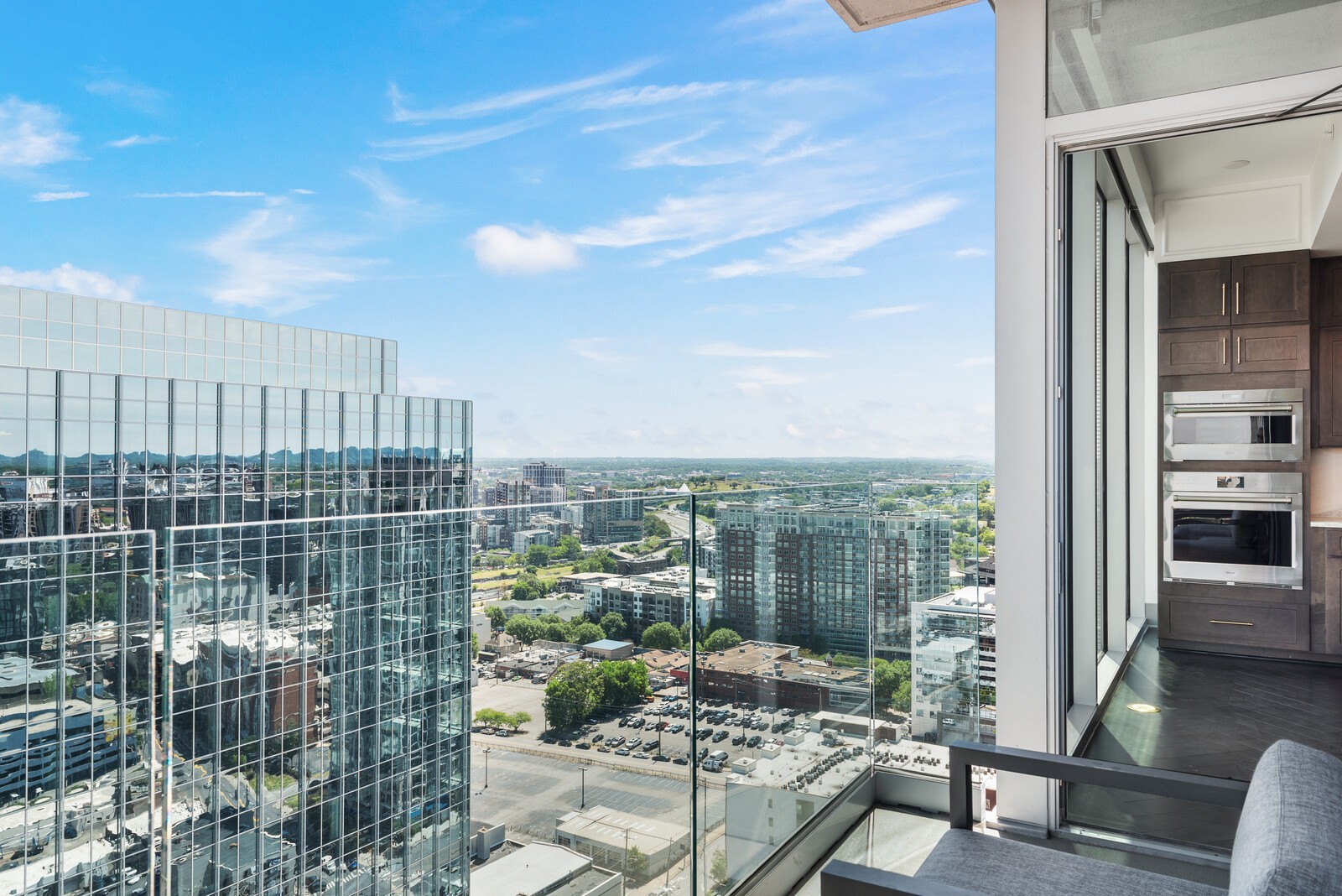1616 West End Ave Unit: 2704
