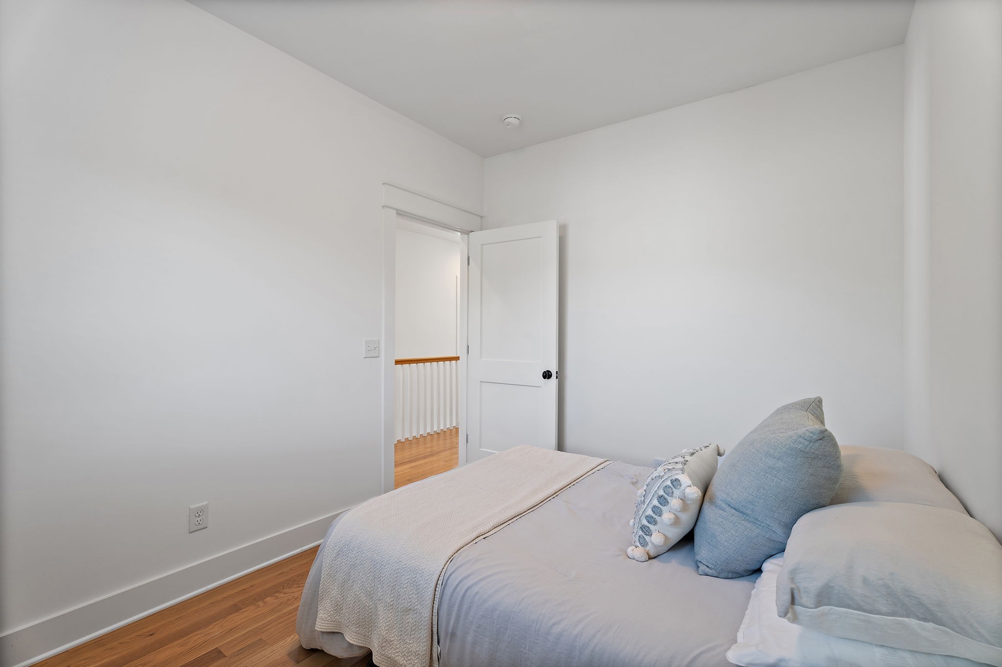 98B Rose St