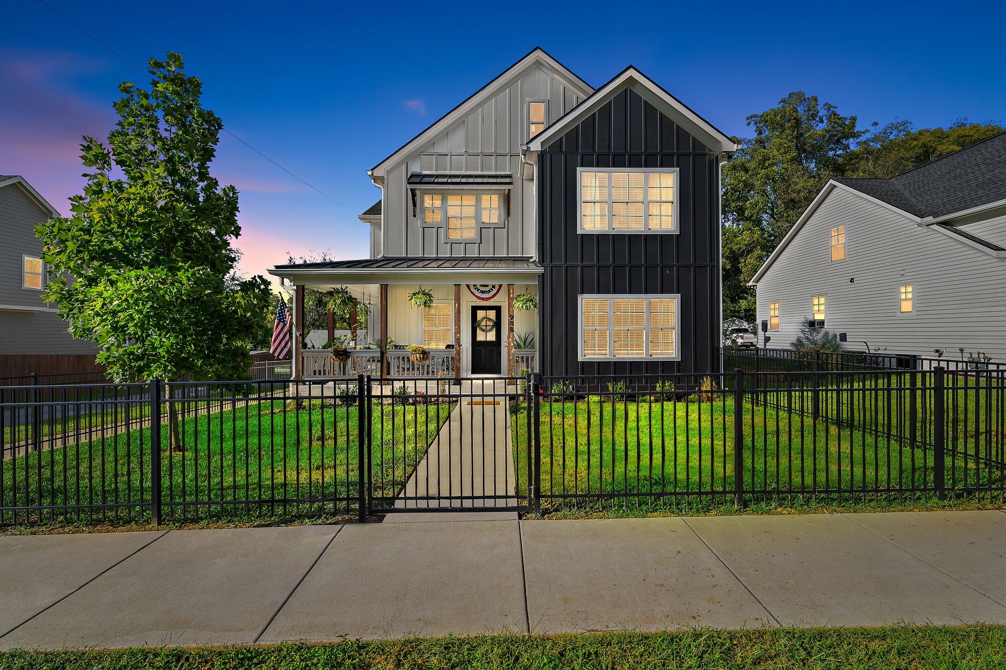 98B Rose St