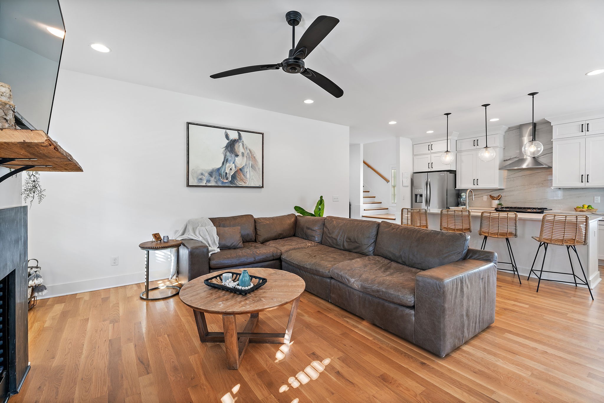 98B Rose St