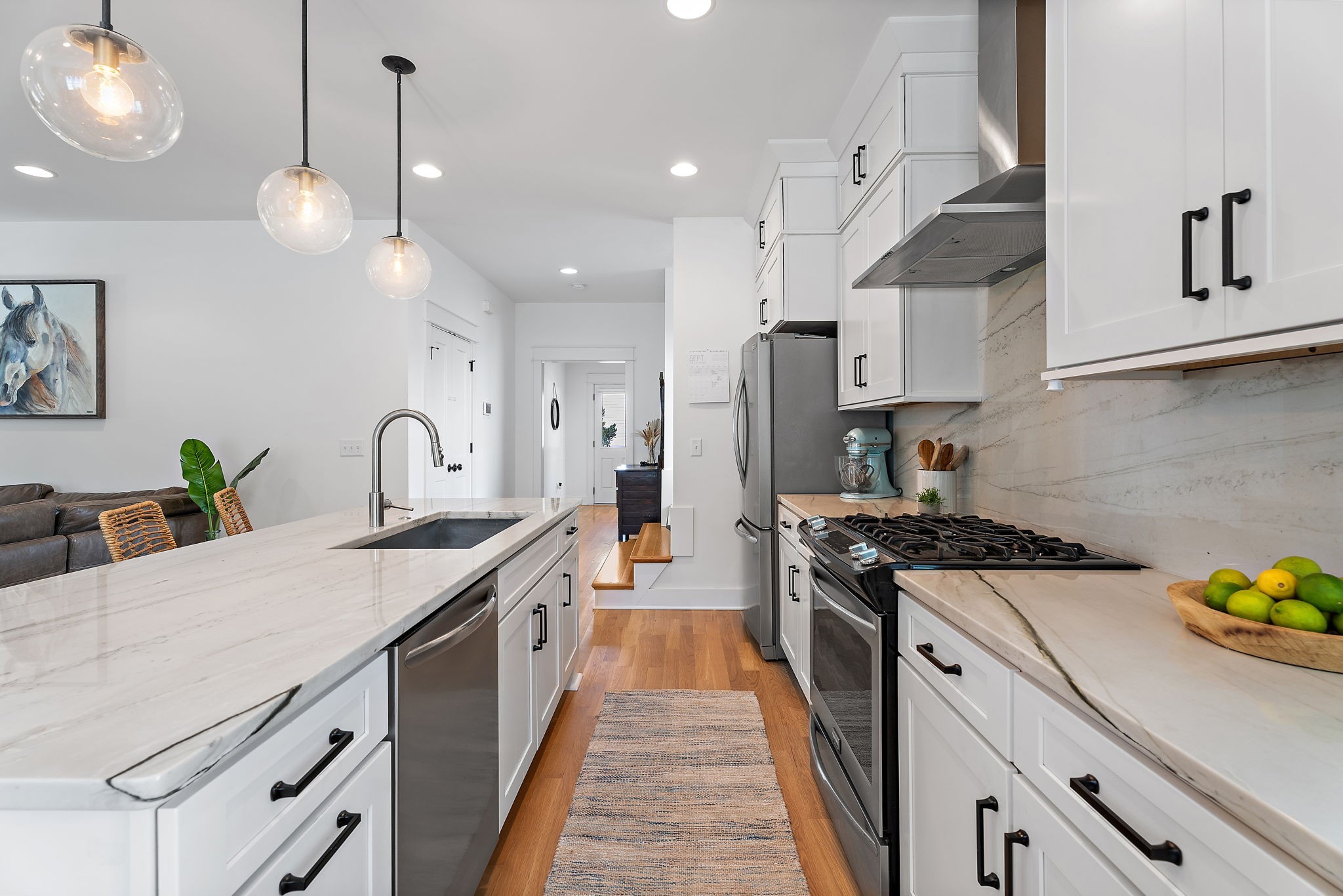 98B Rose St