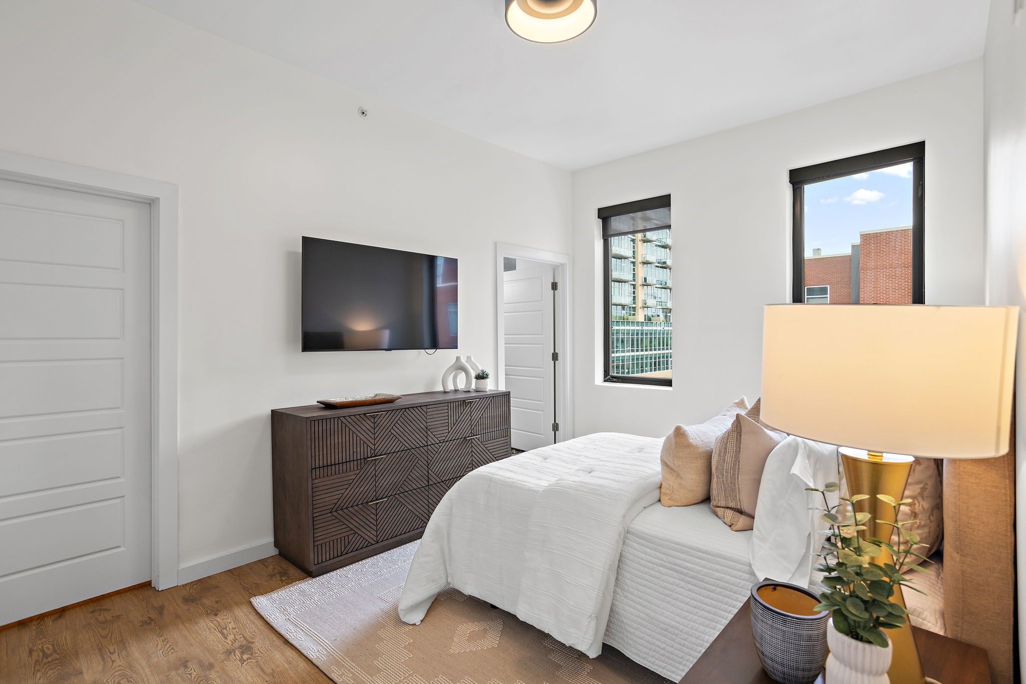1002 Division Street Unit: 403