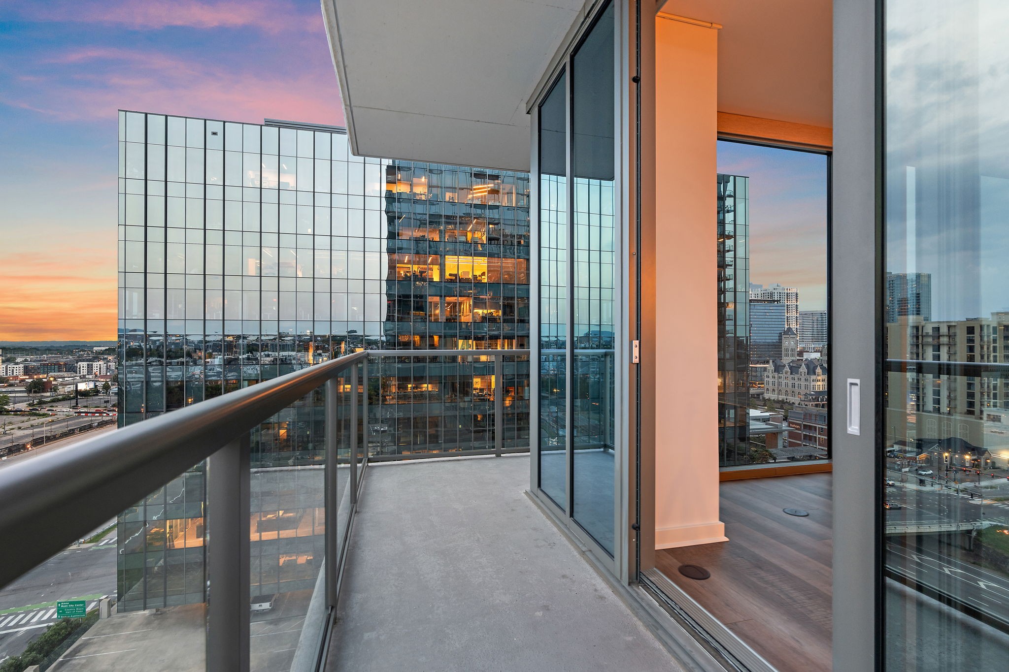 1212 Laurel St Unit: 1215