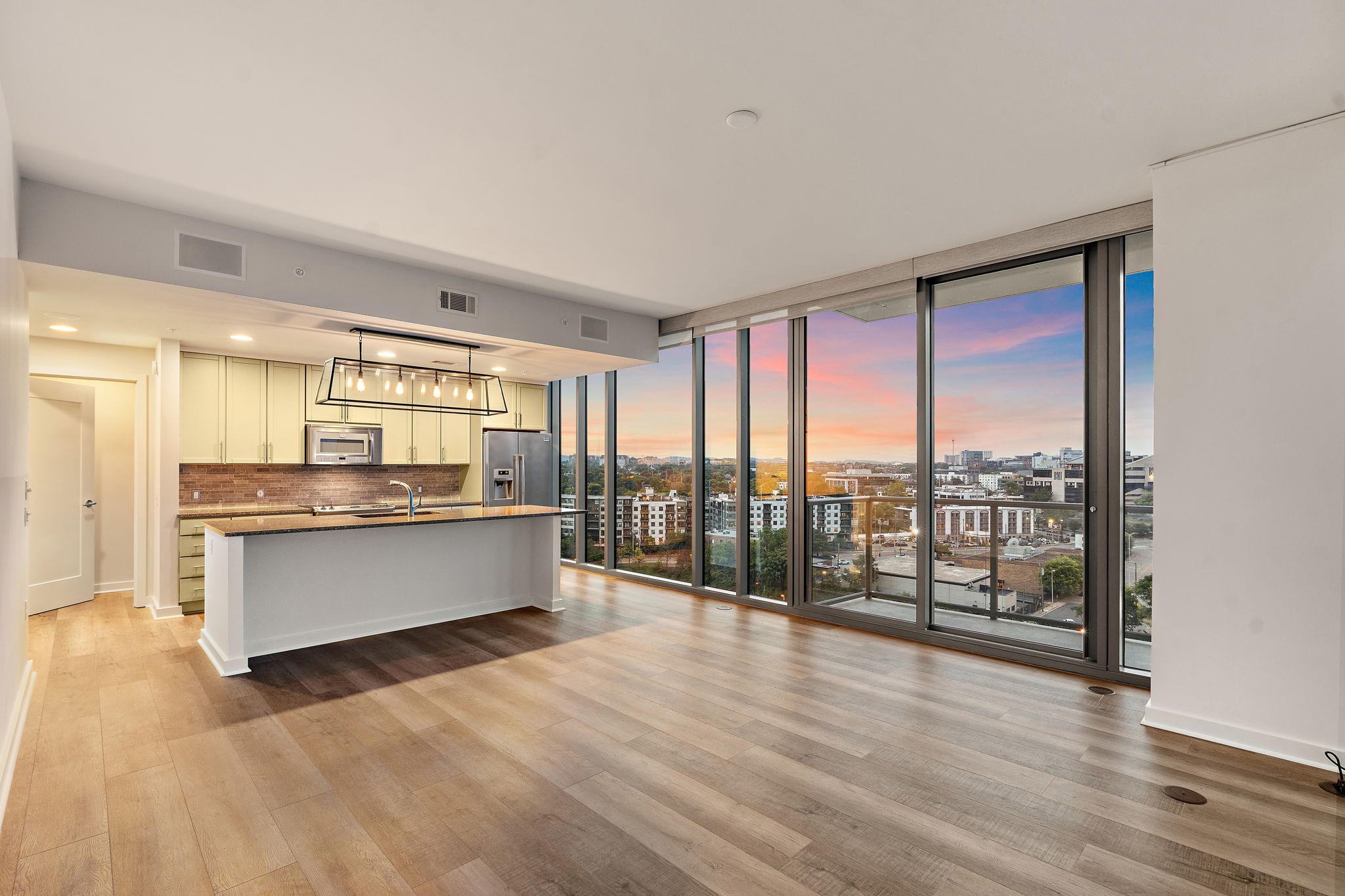 1212 Laurel St Unit: 1215