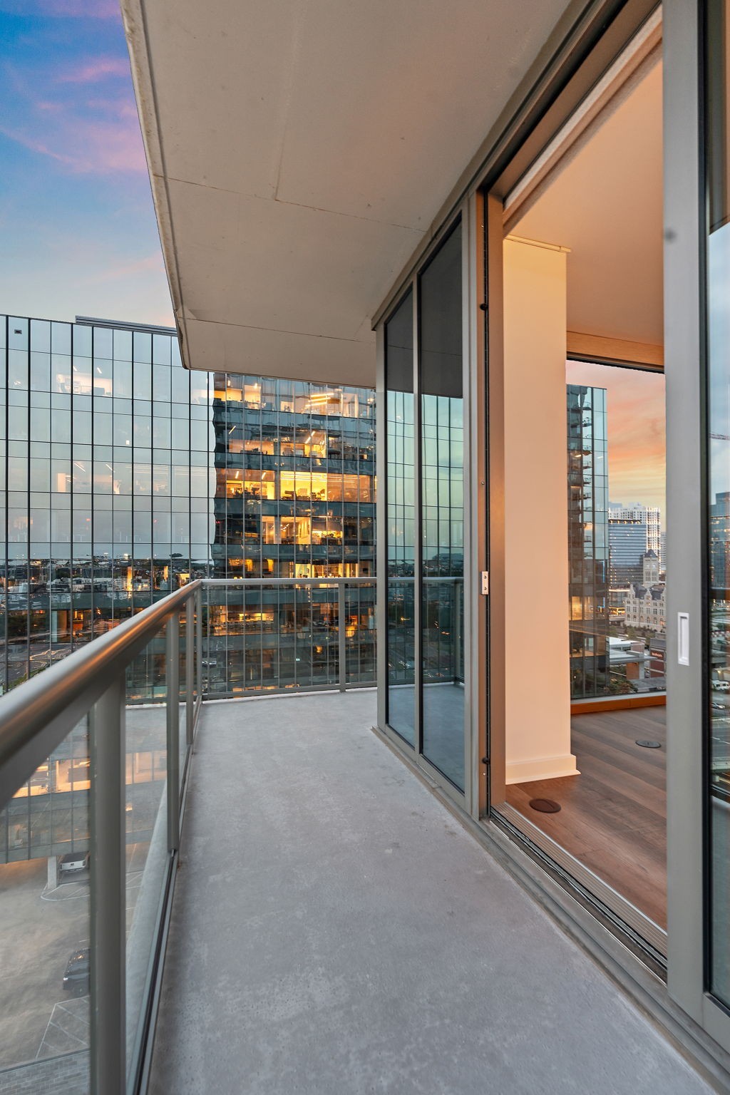 1212 Laurel St Unit: 1215