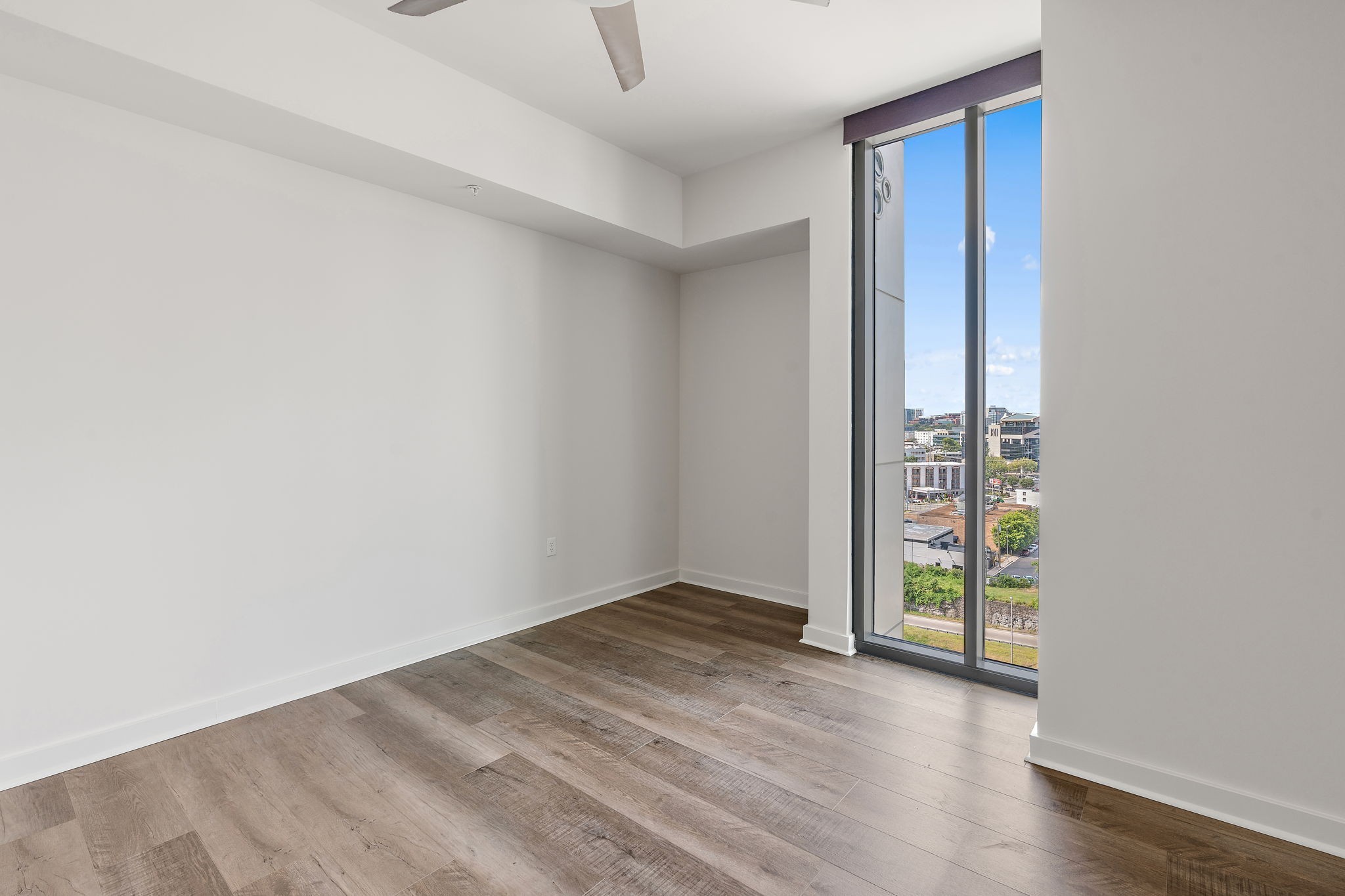 1212 Laurel St Unit: 1215