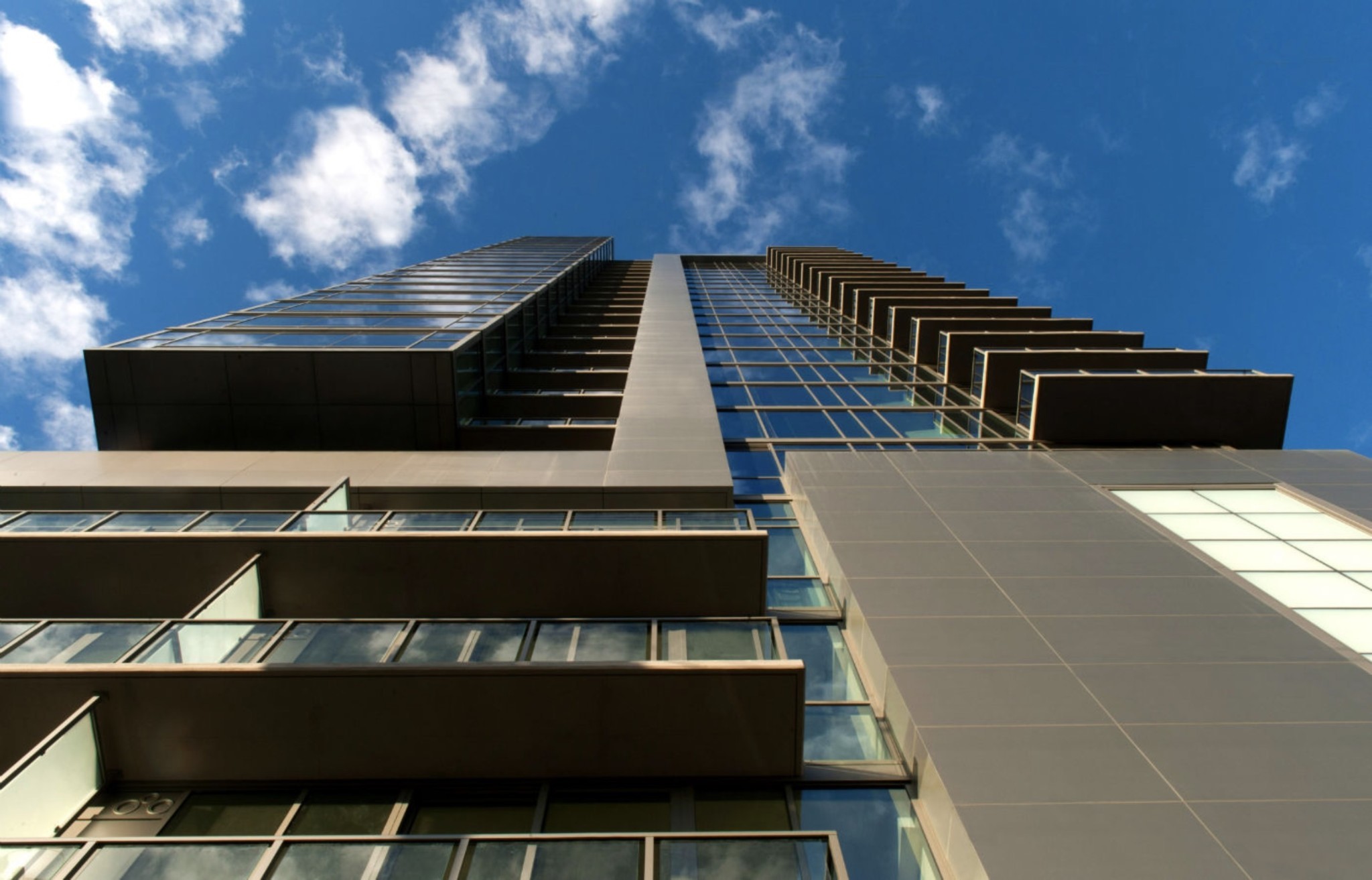 1212 Laurel St Unit: 1215