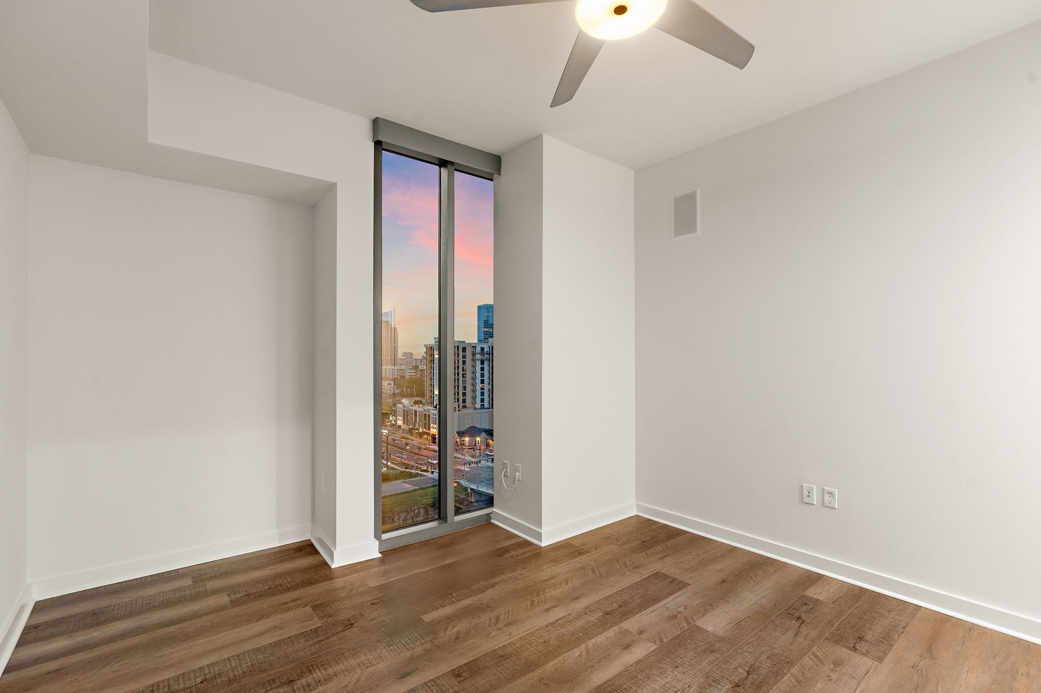 1212 Laurel St Unit: 1215