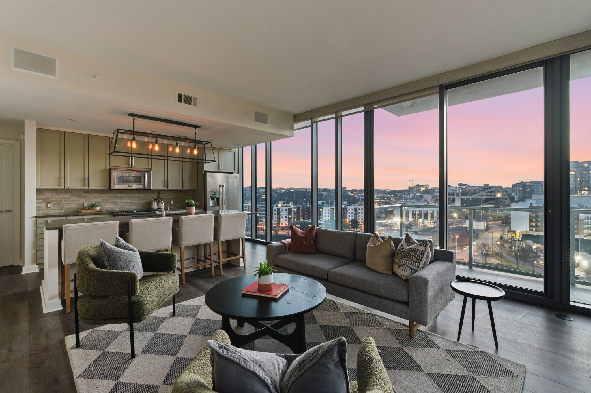 1212 Laurel St Unit: 1215