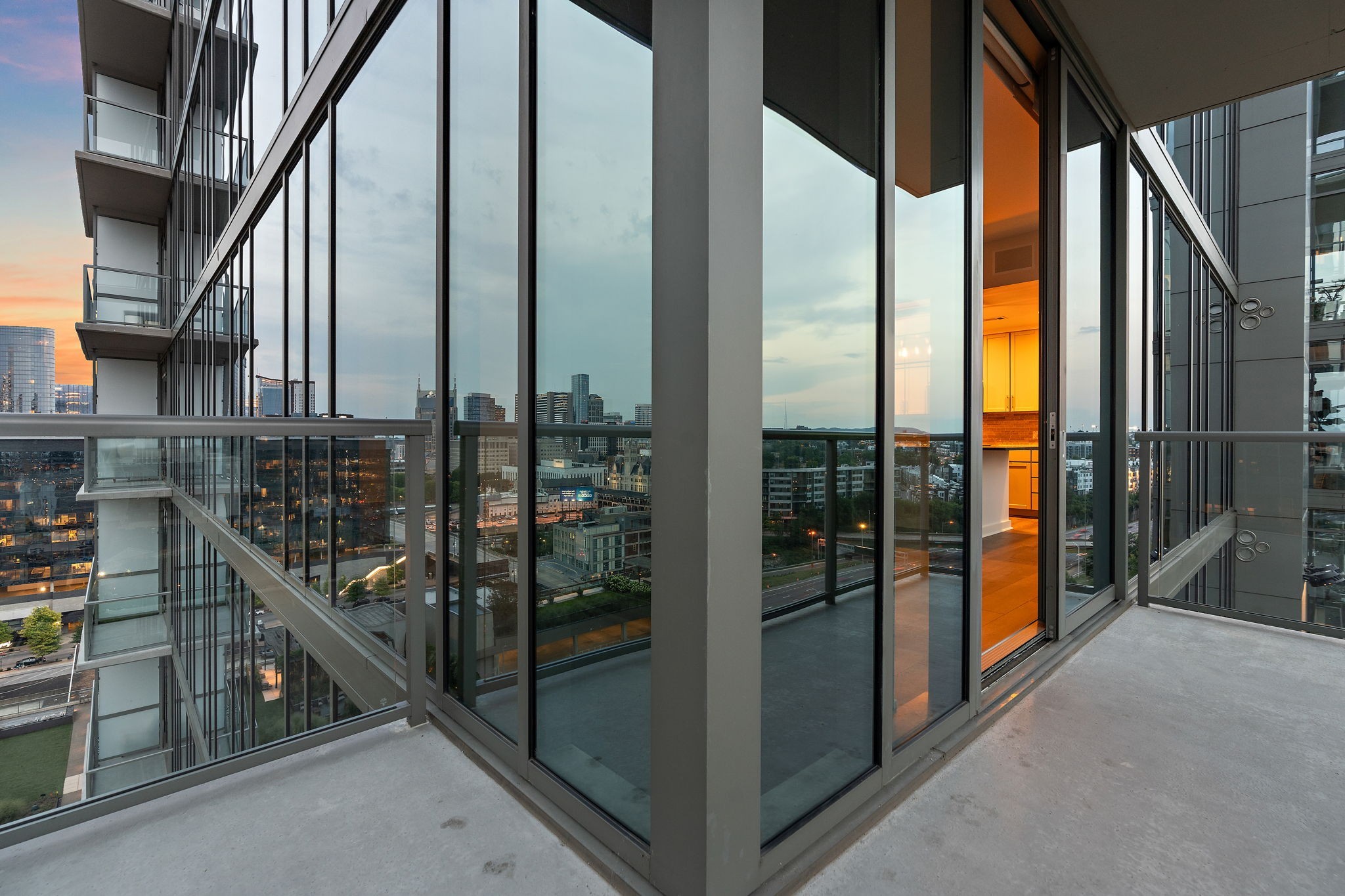 1212 Laurel St Unit: 1215