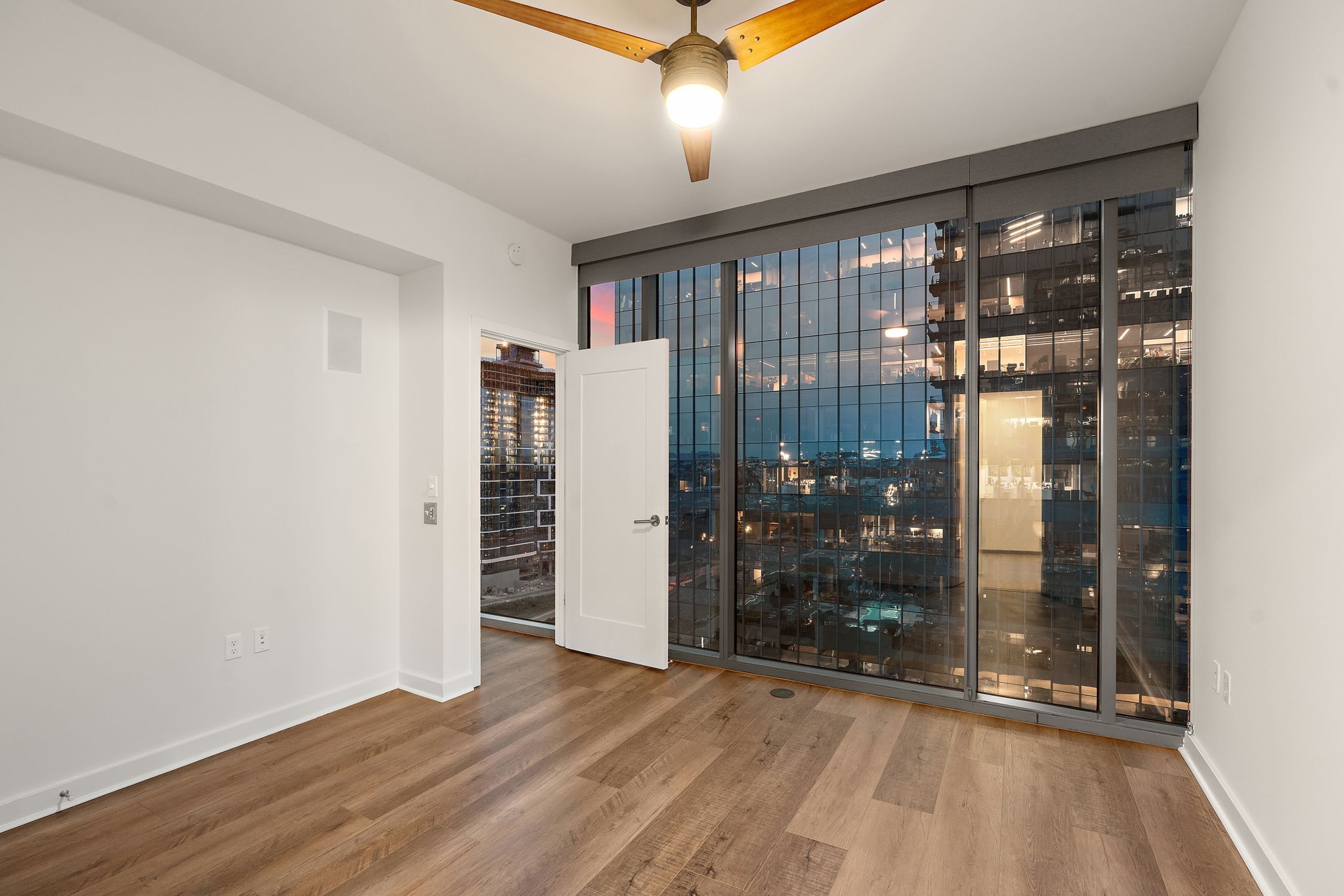 1212 Laurel St Unit: 1215