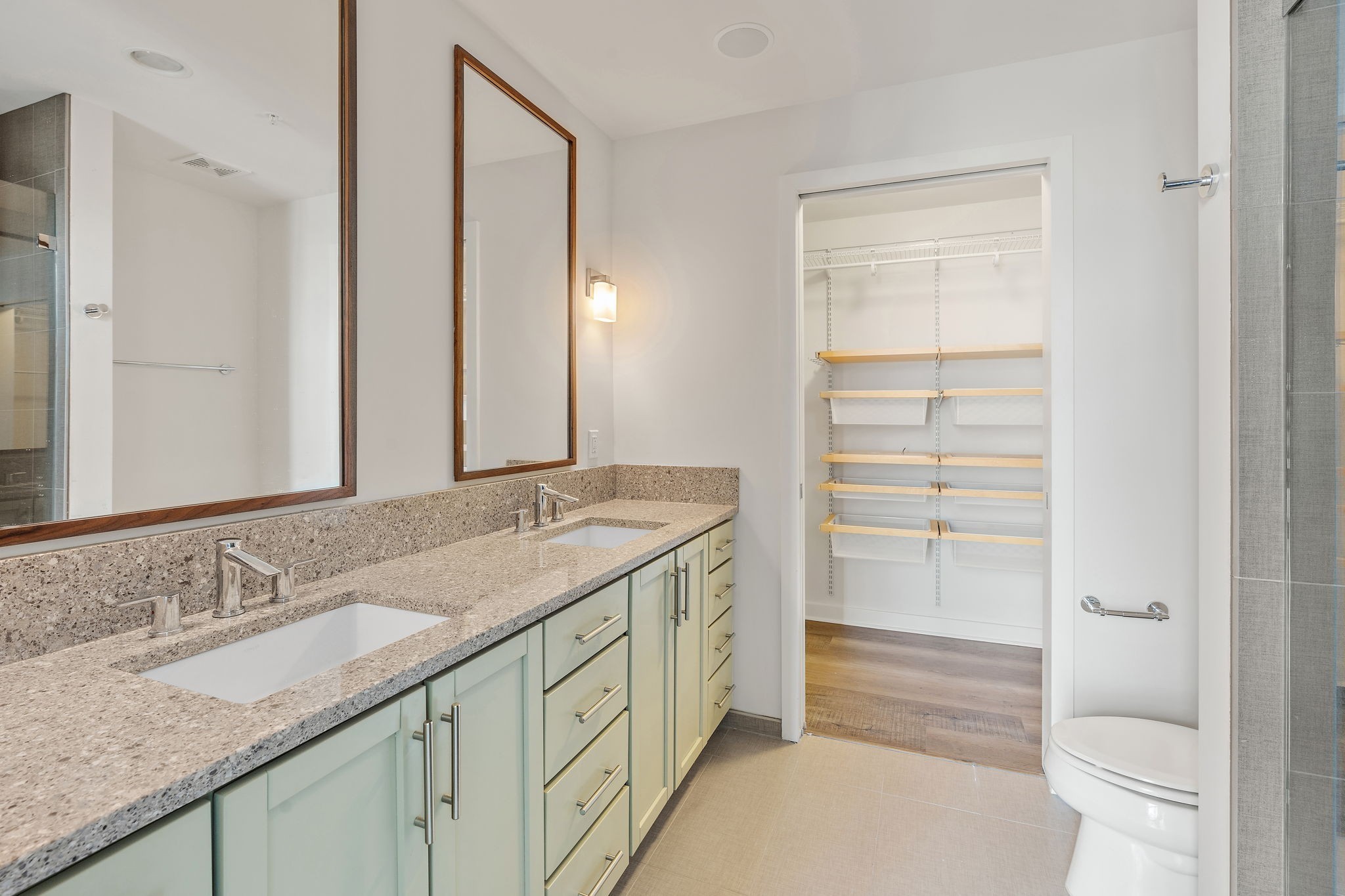 1212 Laurel St Unit: 1215