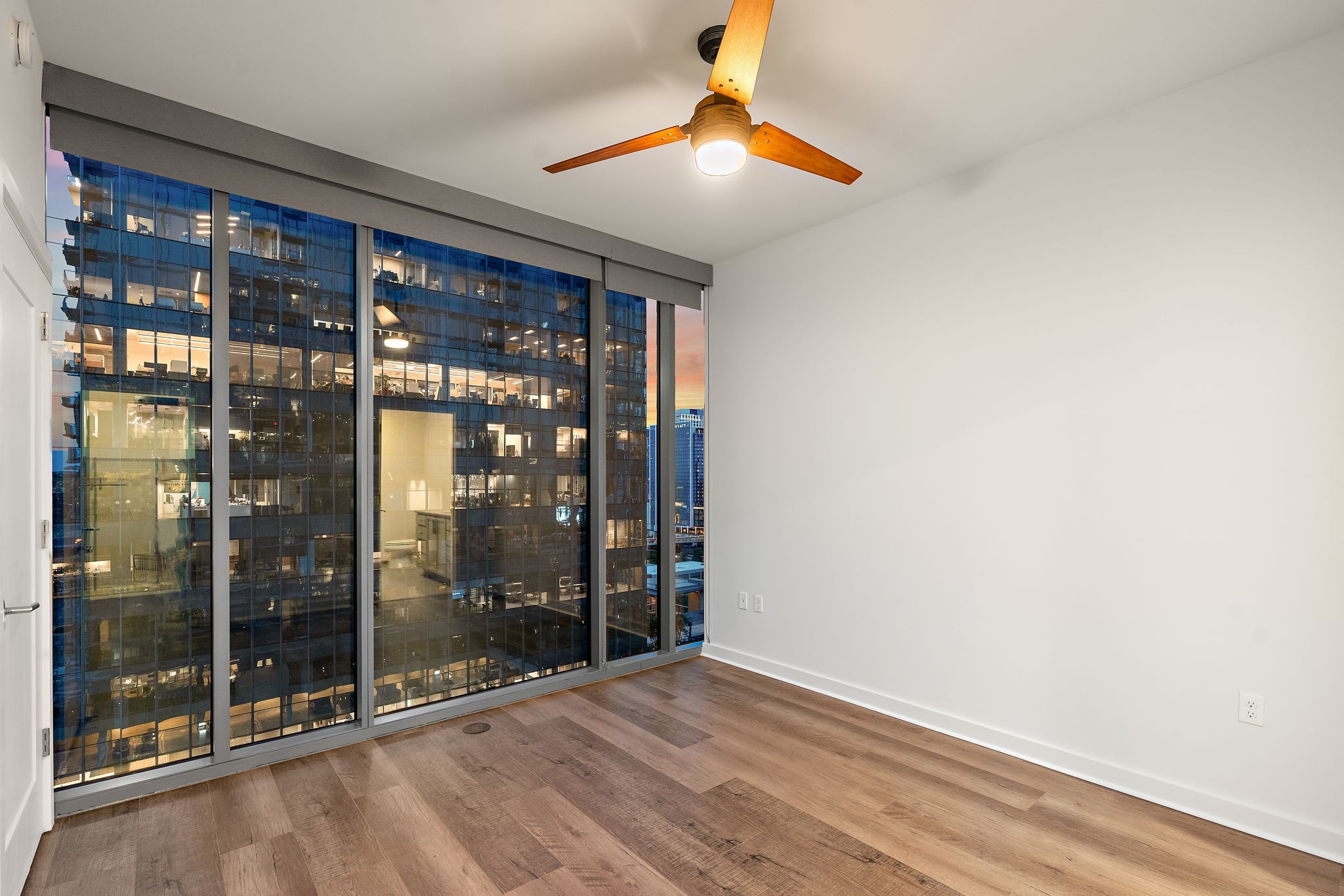 1212 Laurel St Unit: 1215