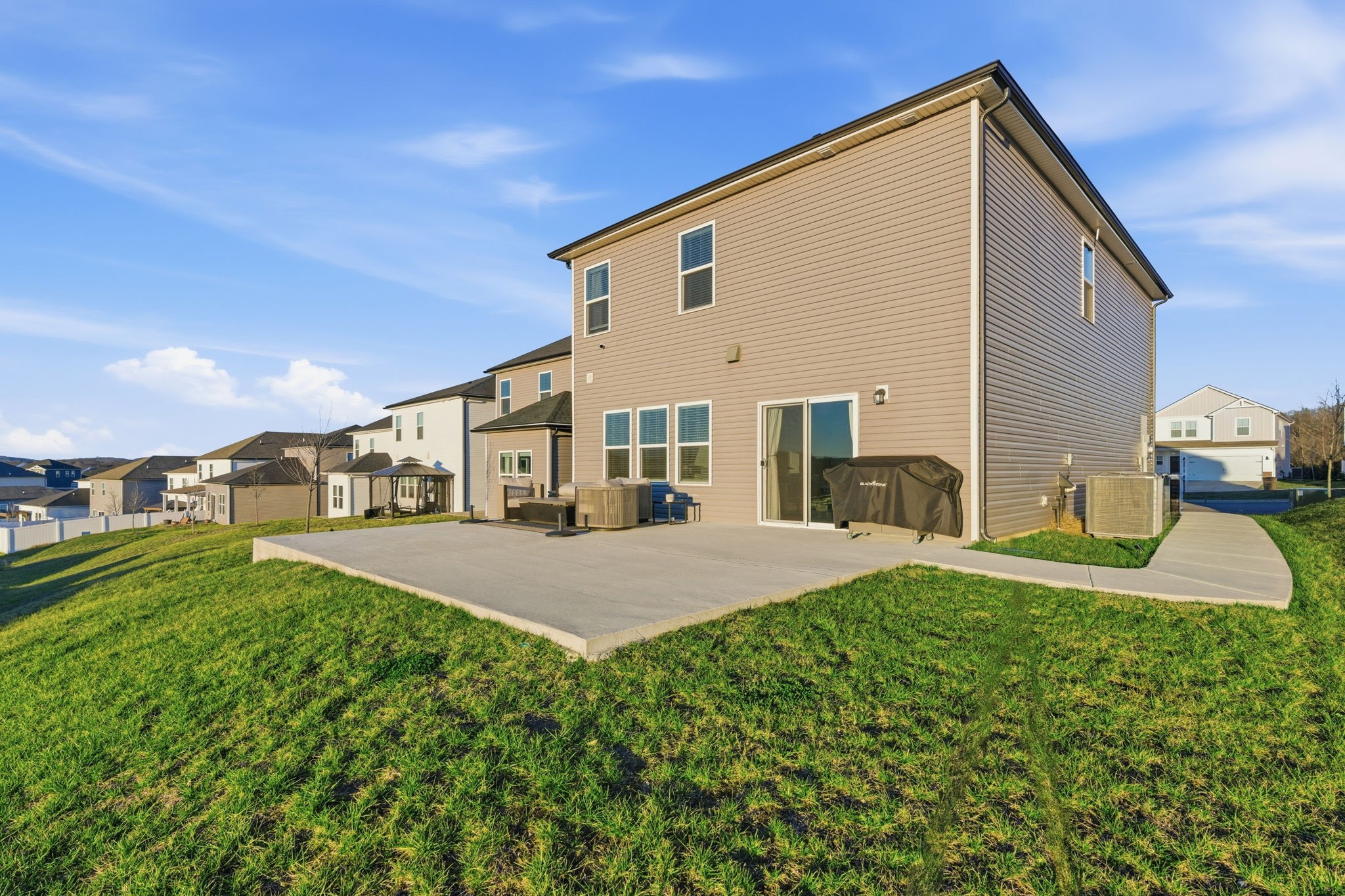 4432 Skyridge Dr